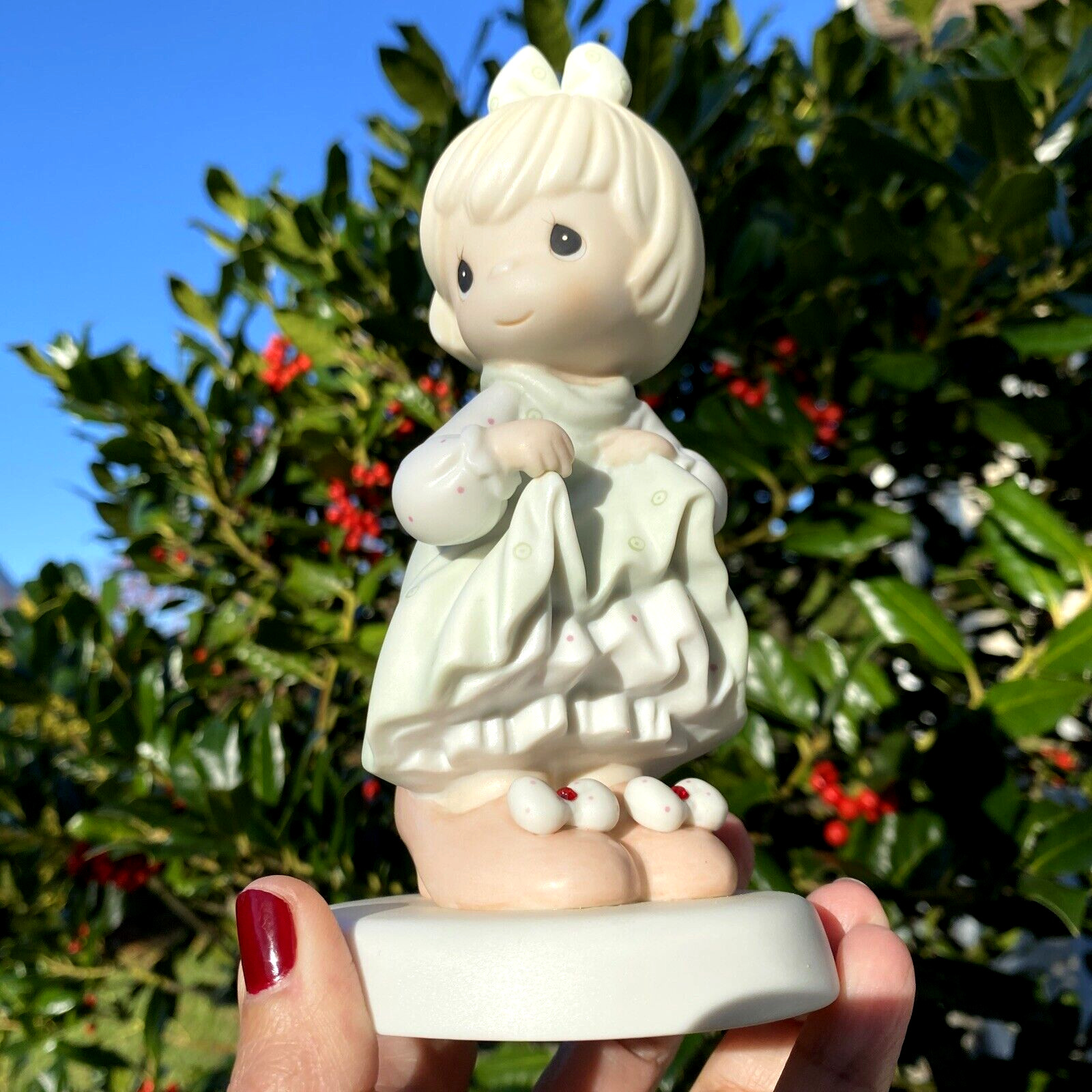 Vintage 1996 Precious Moments 531634 Whos Going To Fill Your Shoes Girl Figurine