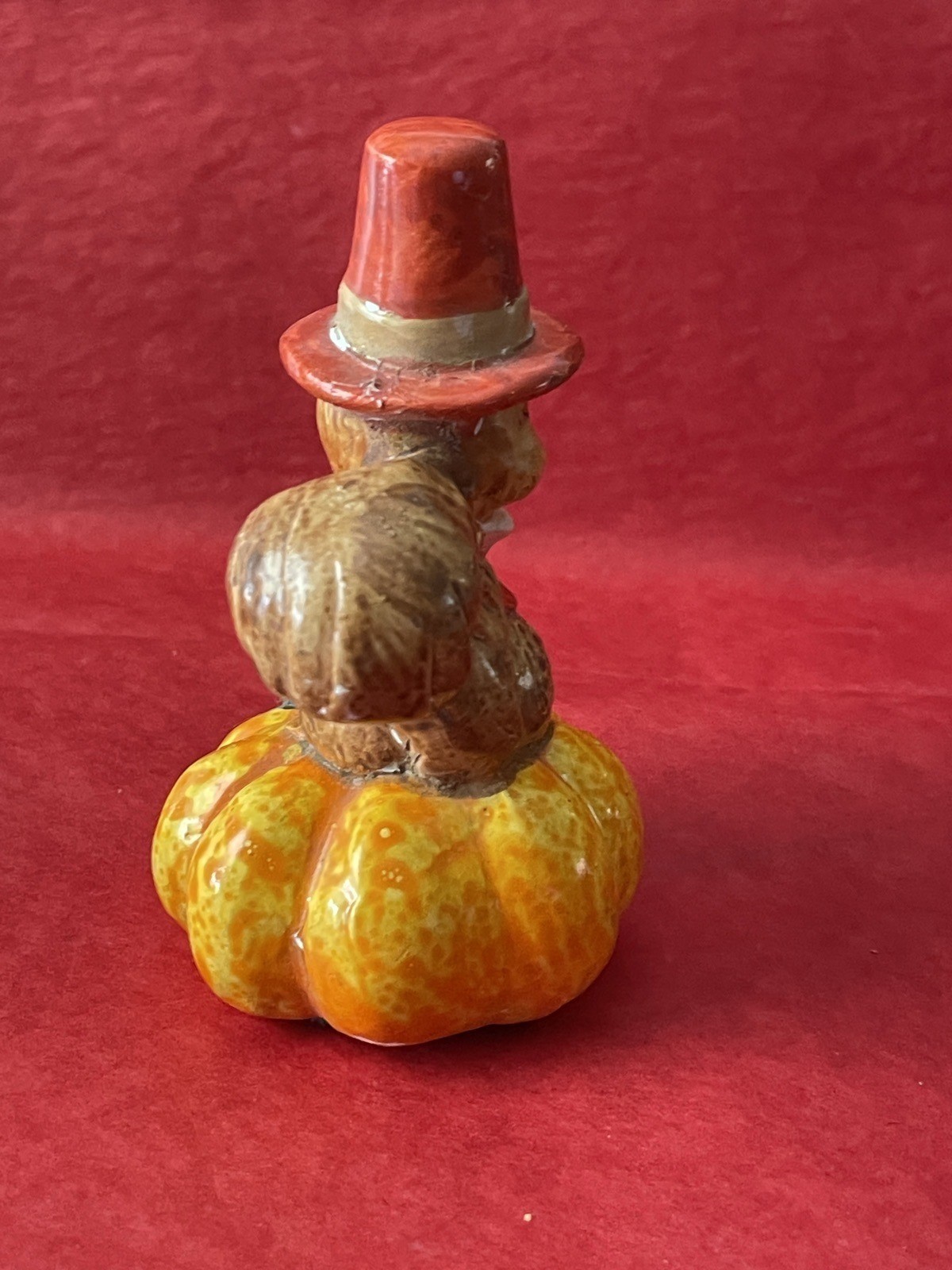Japan Squirrel In Pilgrim’s Hat Ceramic Figurine Thanksgiving Decor