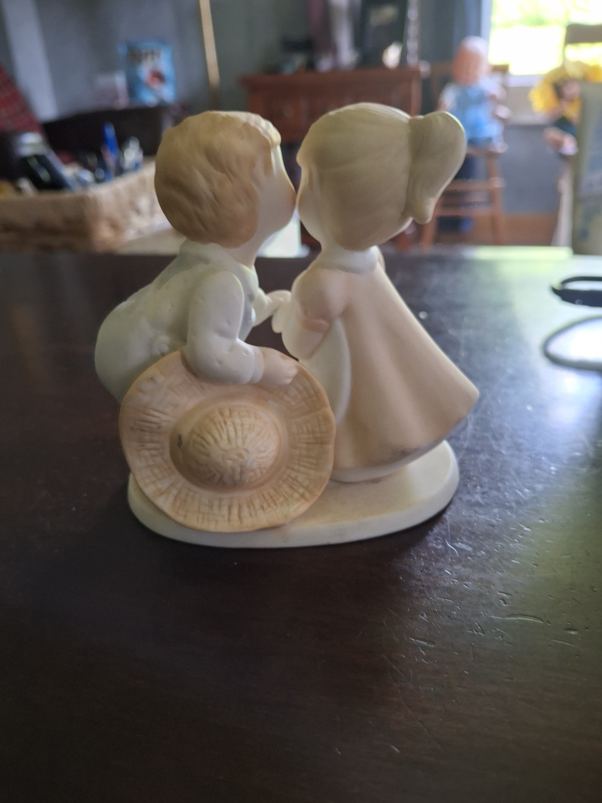 Masterpiece Circle of Friends “First Kiss” Porcelain Figurine (1991)