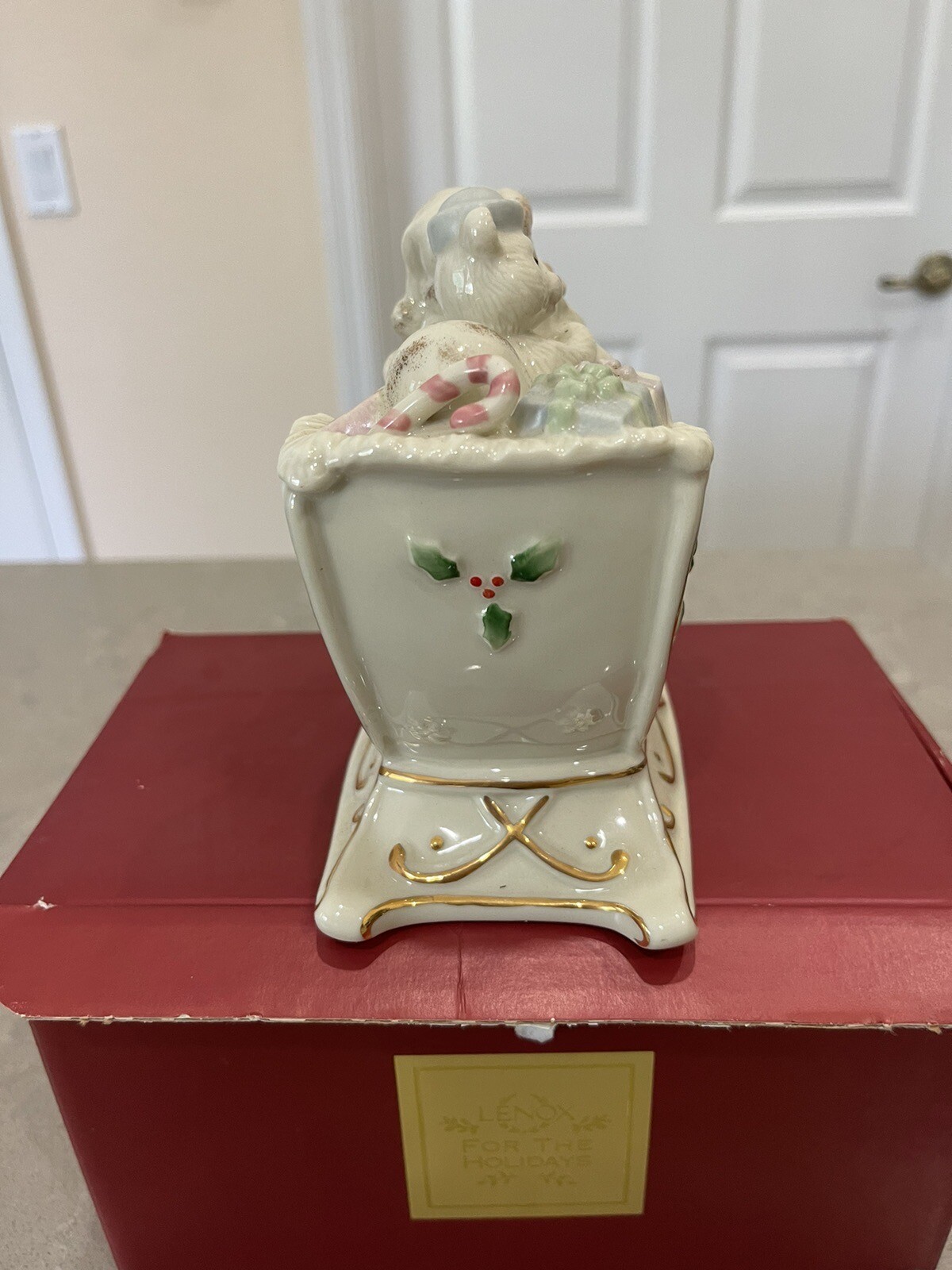 LENOX PETALS & PEARLS *SANTA, BEAR & SLEIGH* CREAM & PASTELS – IN BOX