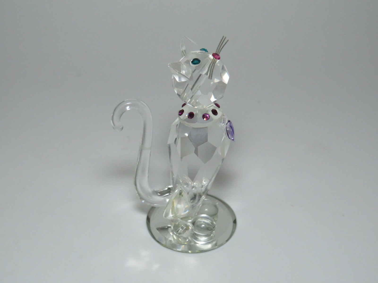 Sitting Cat With Gemmed Collar Crystal Miniature 2″ Figure Attached Base