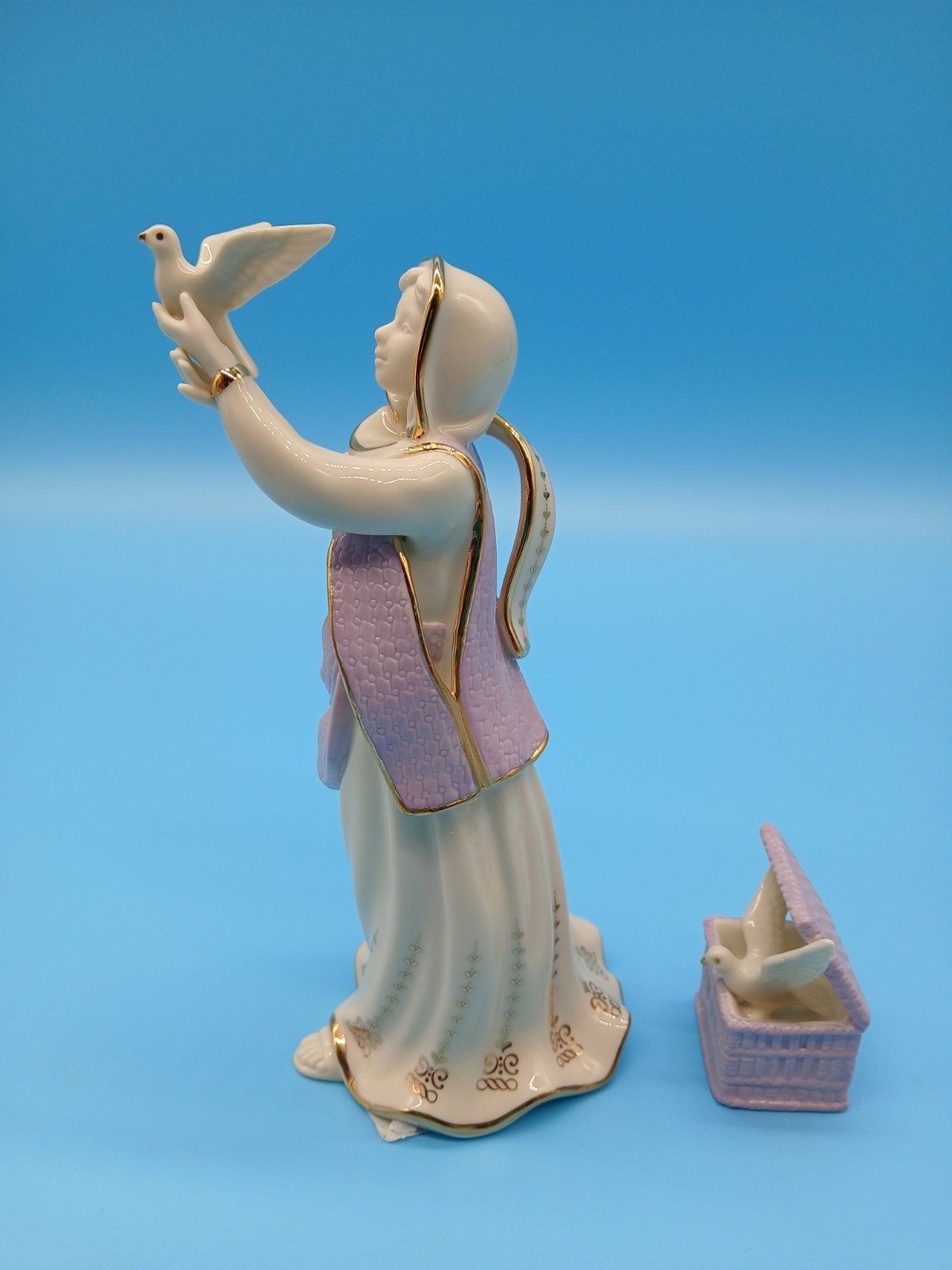 Lenox First Blessing Nativity – DOVE SELLER with Basket