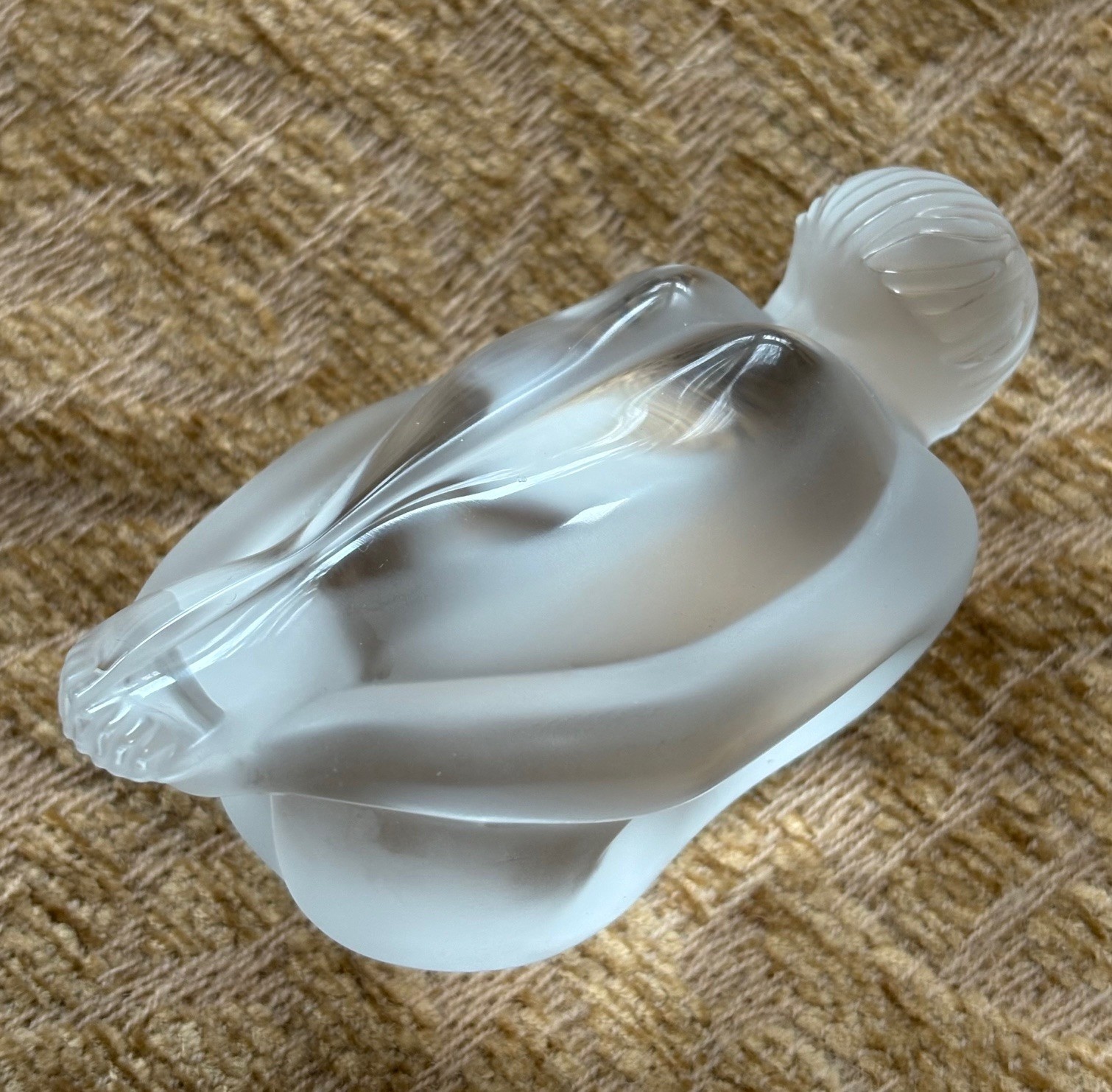 Lalique Resting Folded Leaf Nude Clear & Frosted MINT Condition Free Shipping!