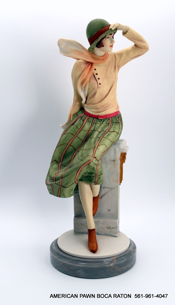Royal Doulton Classique Collection Lucinda CL3983 Figurine Collectible 10in Tall