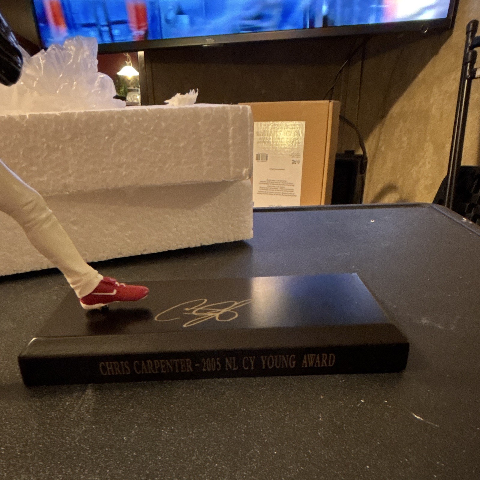 Chris Carpenter 2005 NL Cy Young Award Resin Figurine Signed Base 3D Effect
