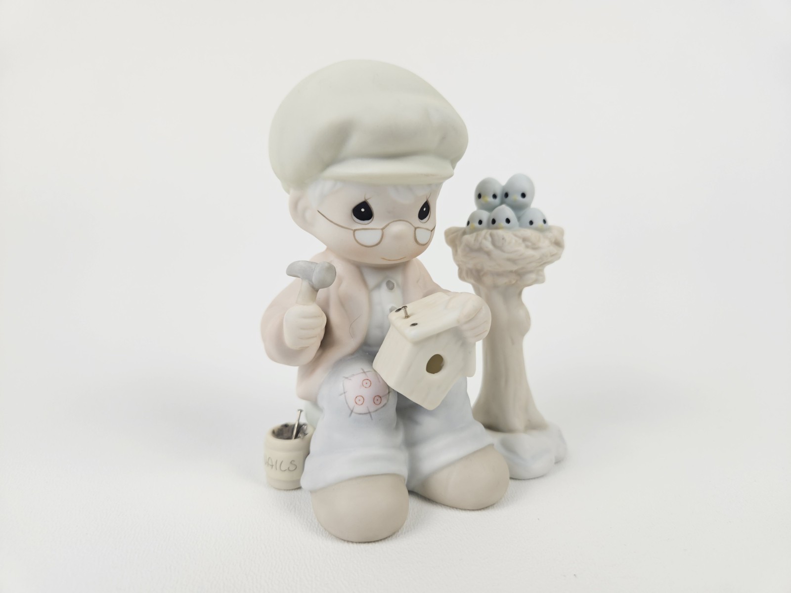 Precious Moments 1992 Memebers Only Figure “Only Love Can Make A Home”