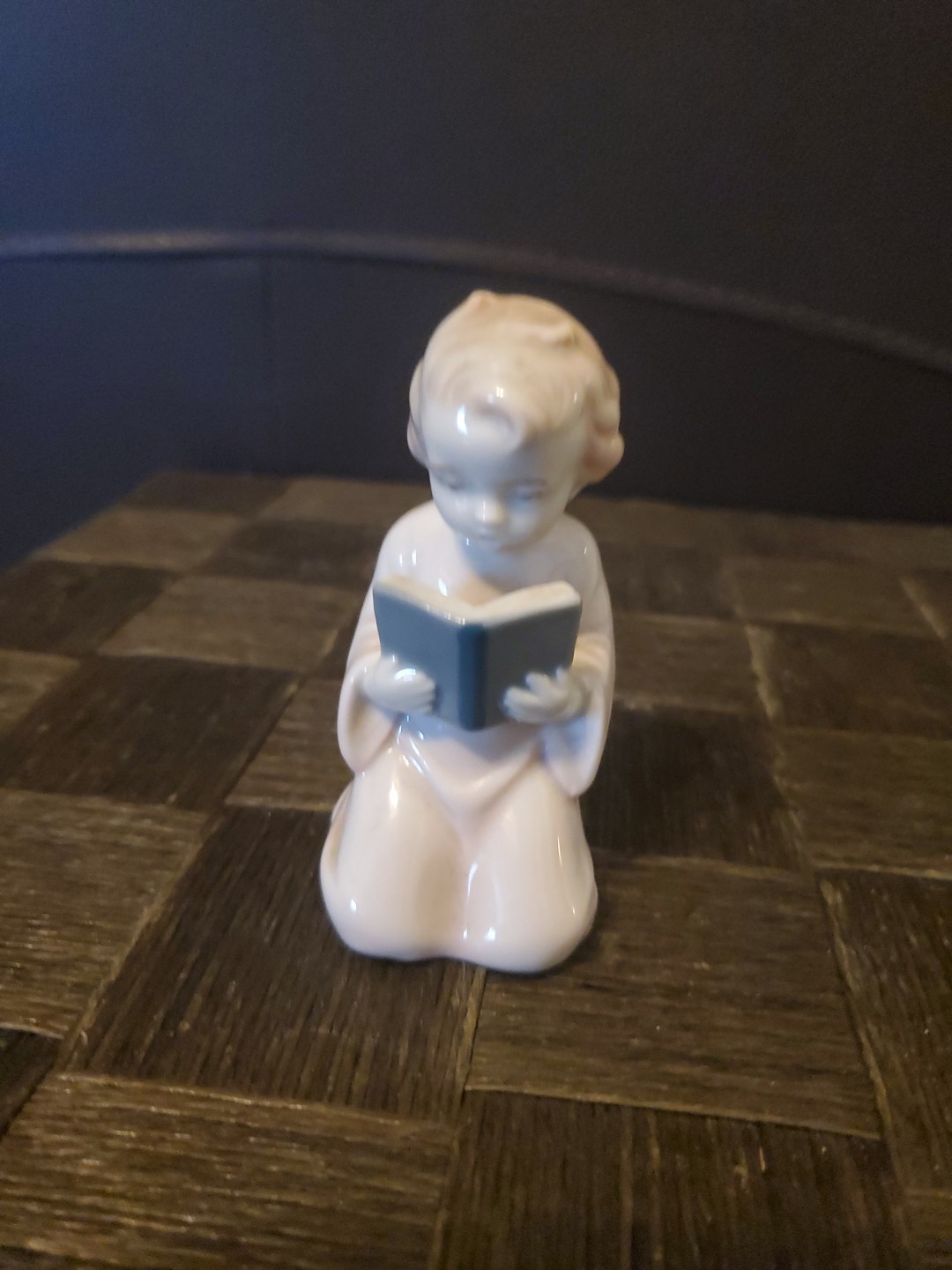 Metzler and Ortloff Figurine Child Reading Porcelain Vintage Germany Mint