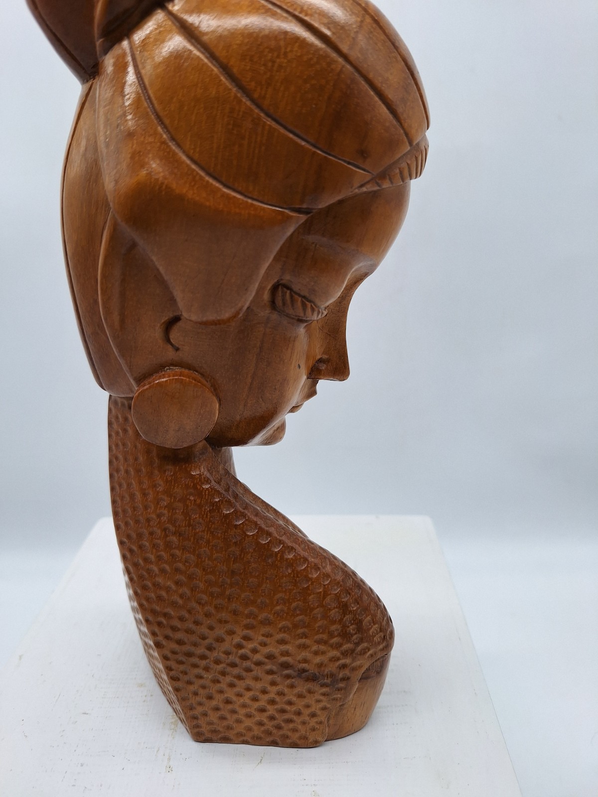 Vintage Carved Mid Century Modern Wooden Woman Sculpture Bust 10″ Tidong
