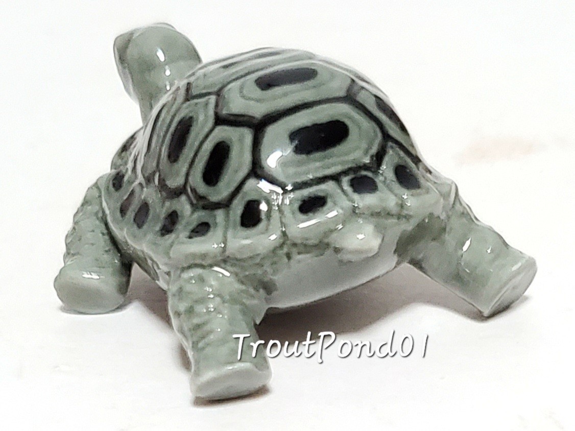 Wade Whimsies Tortoise Turtle Porcelain Figurine Wade Fair 2015 HP LE Variation