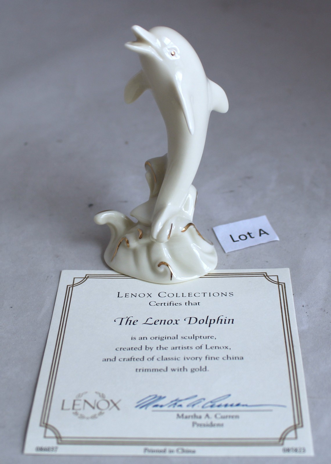 Lenox Leaping Dolphin Figurine Ivory Porcelain 24K Gold Accents 4″ Excellent
