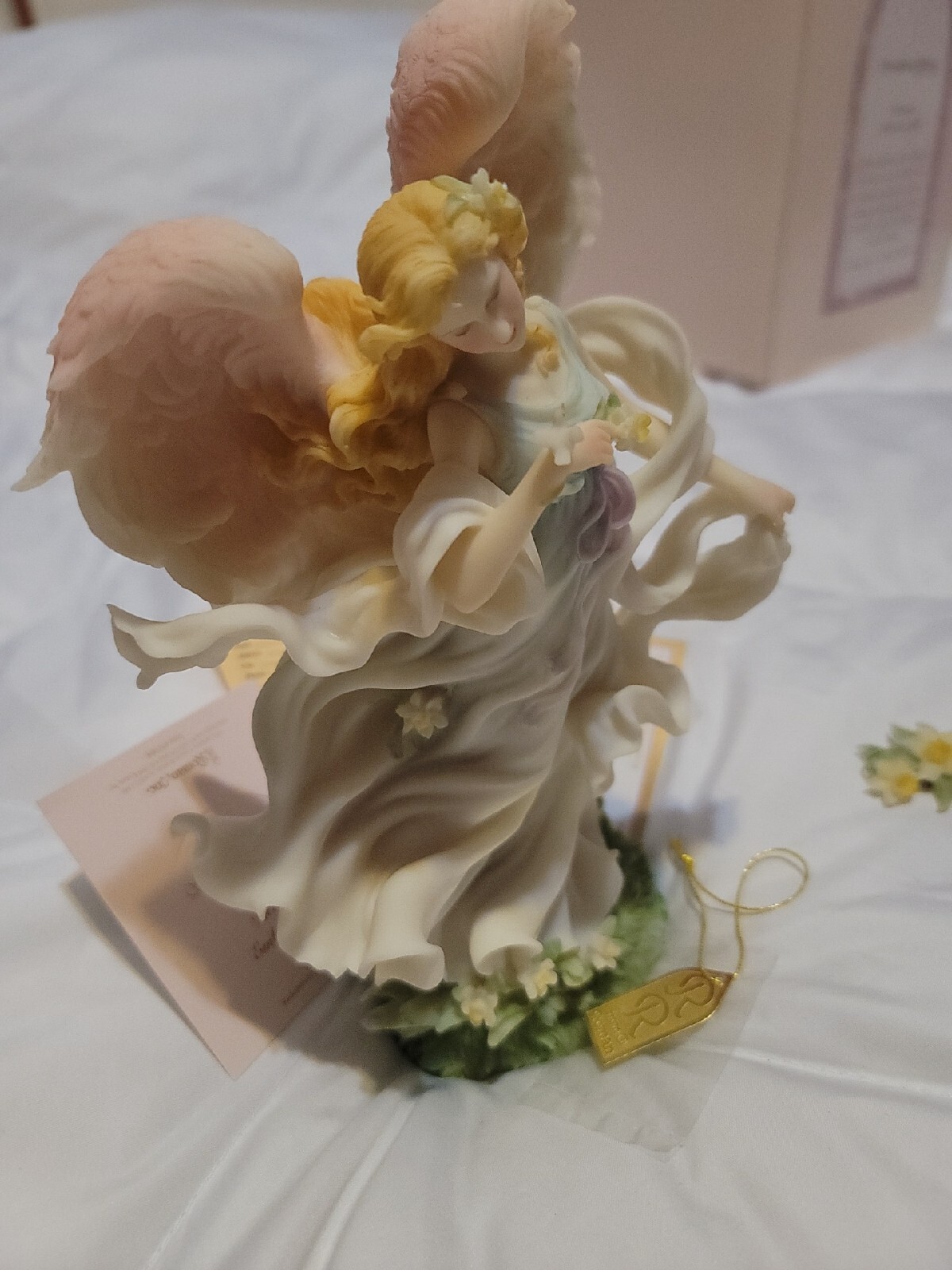Victoria Embrace Life Seraphim Classics Heaven on Earth Item # 81664