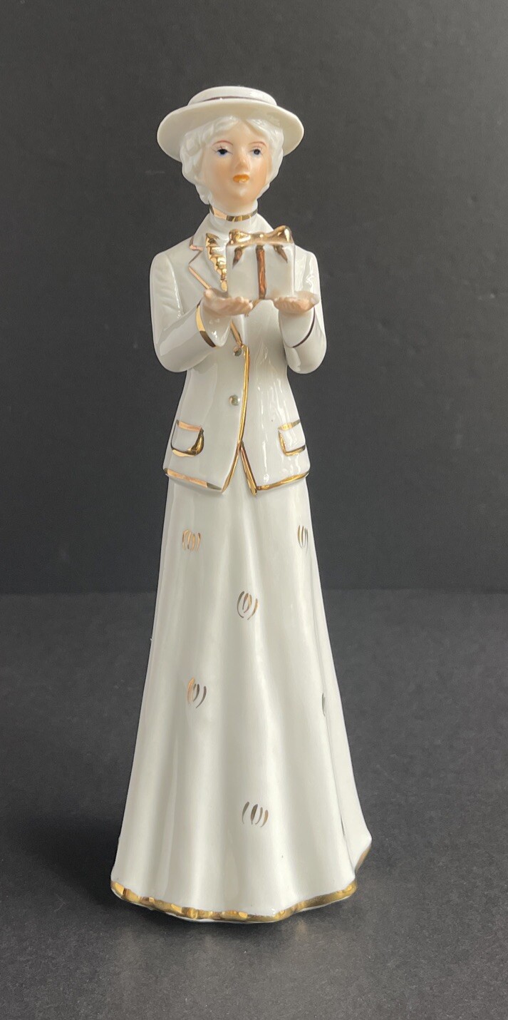 Vtg Piero Elegant Lady w/ Present – Gold Trimmed Porcelain Figurine *SEE PHOTOS*