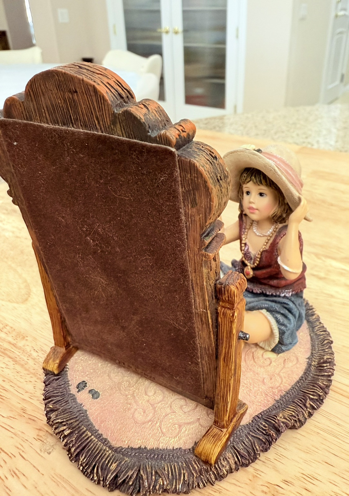 Boyds Collection 3002 MIRANDA w/ MARY K. PRETTY AS A PICTURE YESTERDAYS’ Child