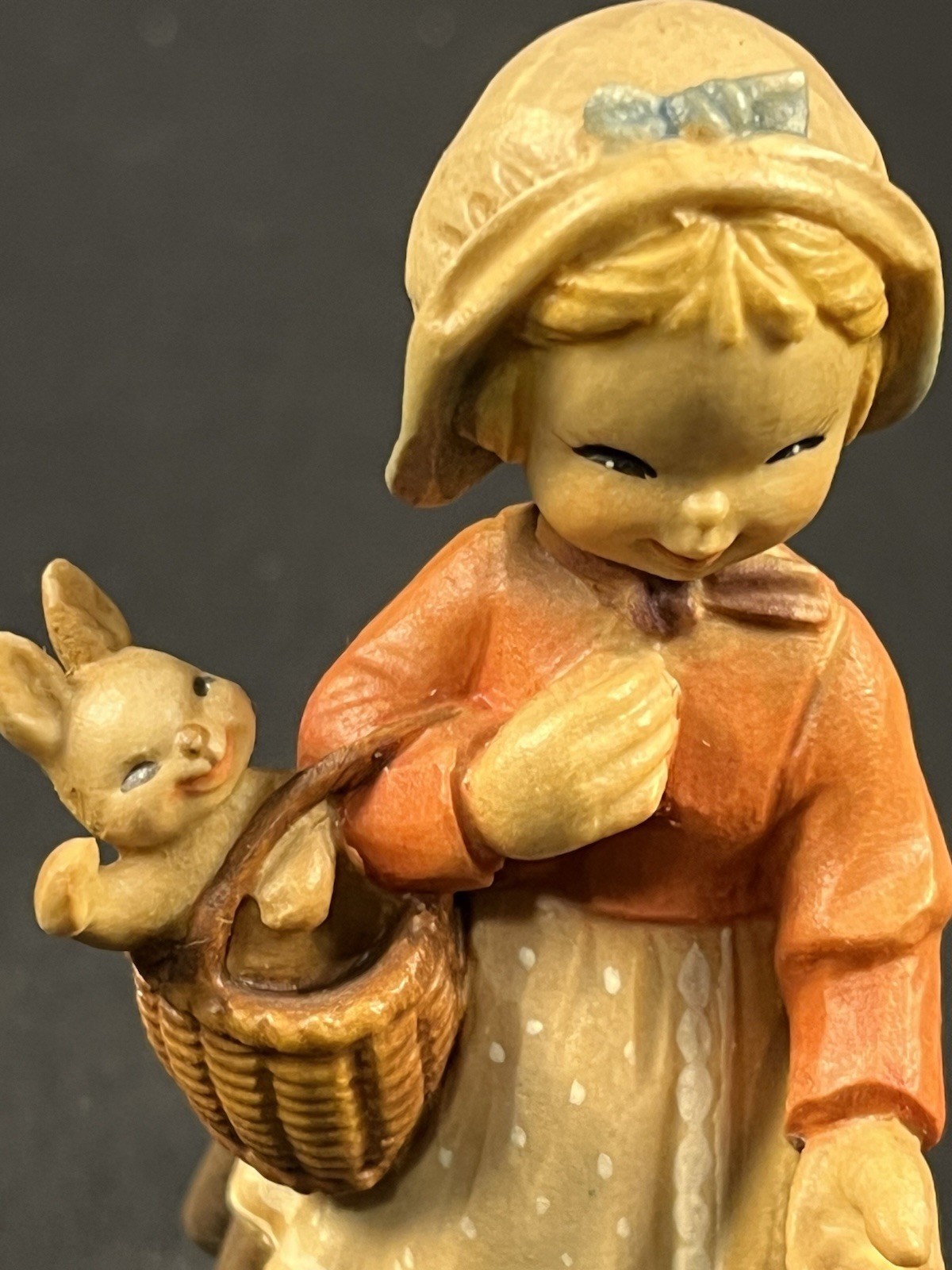 ANRI 4 Inch WOOD CARVED FIGURINE FROM ITALY “Welcome Girl”