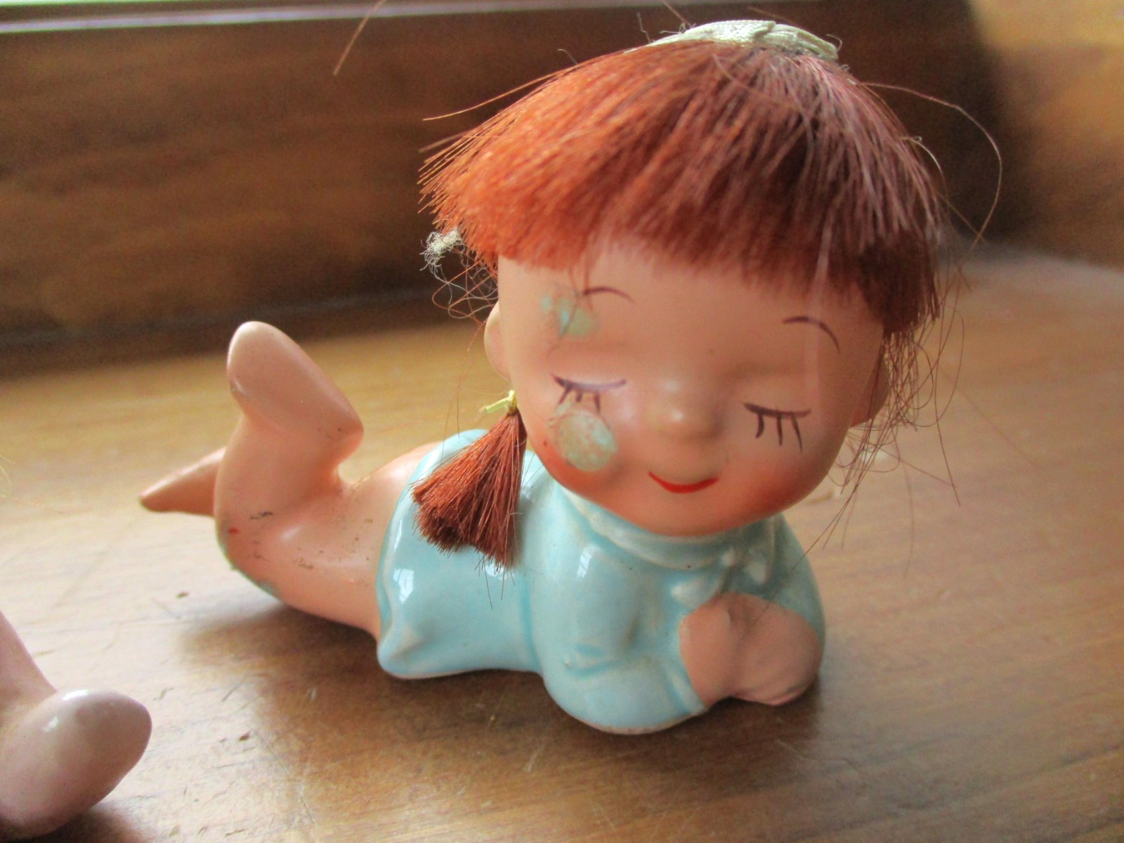 2 NAPCOWARE NAPCO JAPAN PEEK A BOO BUTT HAIR-BOW CERAMIC FIGURINES C-7588