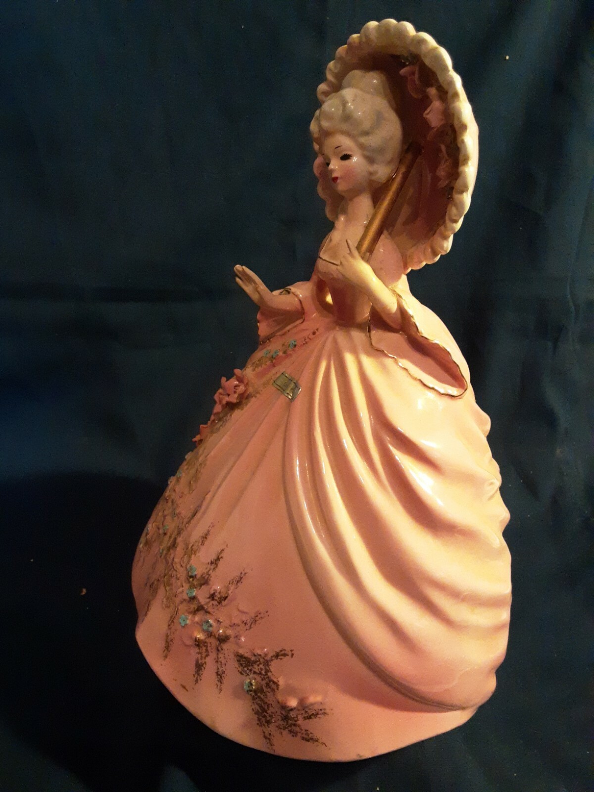 Josef Originals Caroline Figurine the Colonial Days Series *Chipped AS-IS (#10)