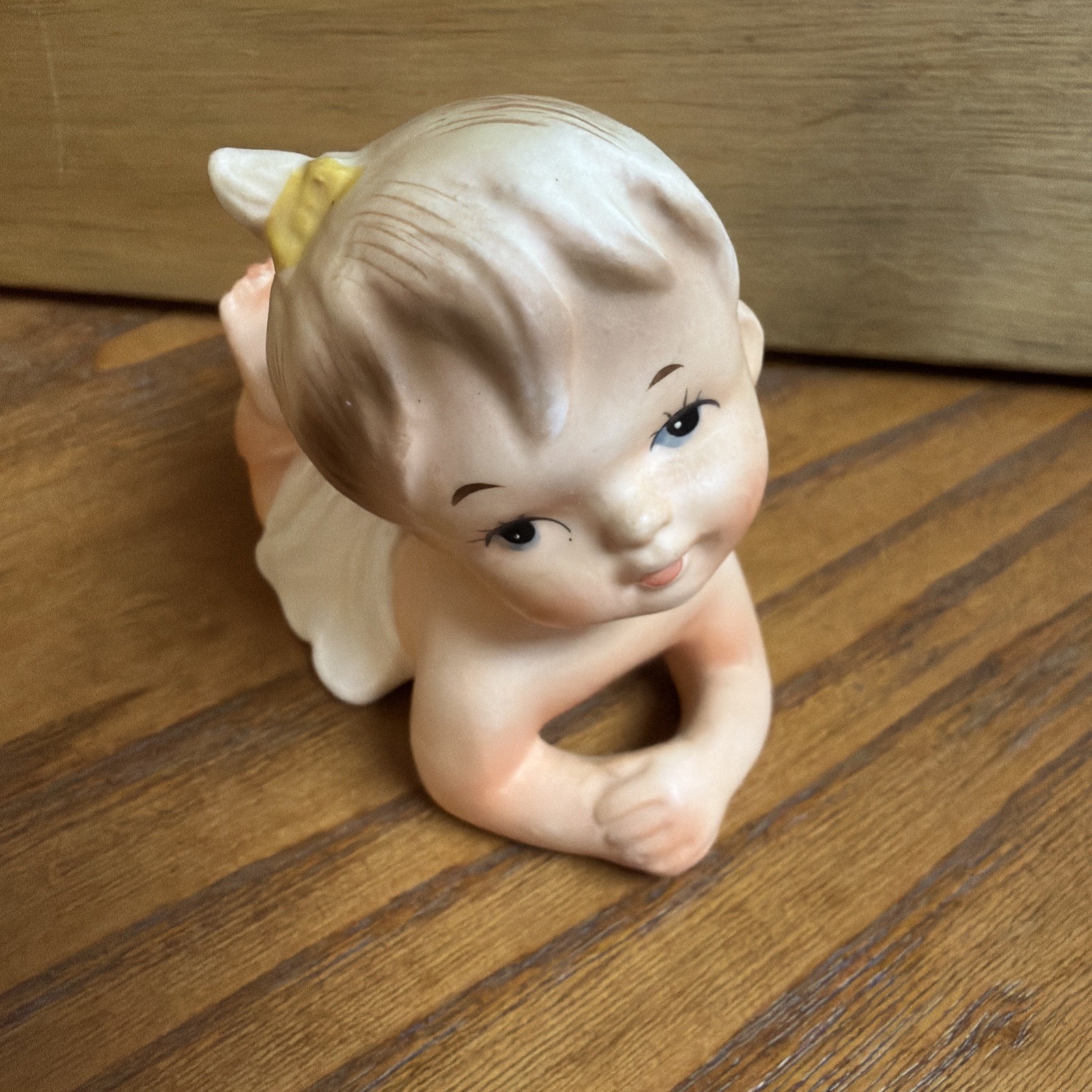 VINTAGE NAPCO PIANO BABY FIGURINE #C4909/S PORCELAIN **