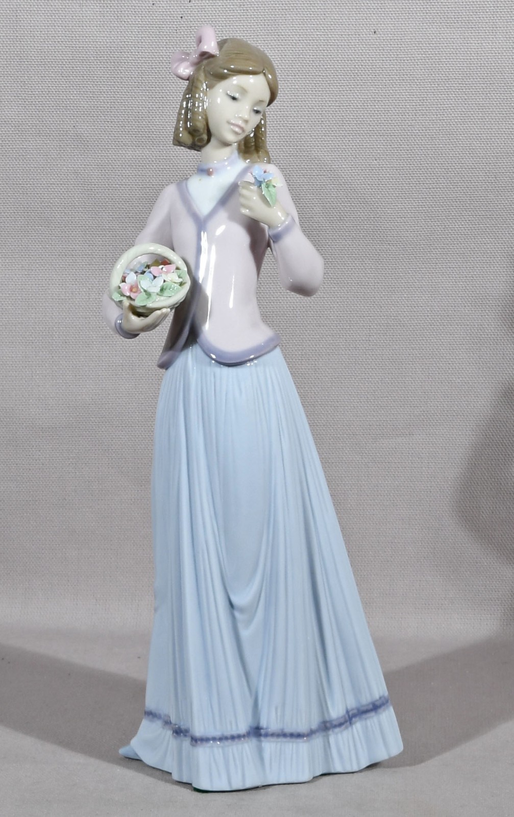Lladro #7644 Innocence In Bloom 10″ Tall With Box