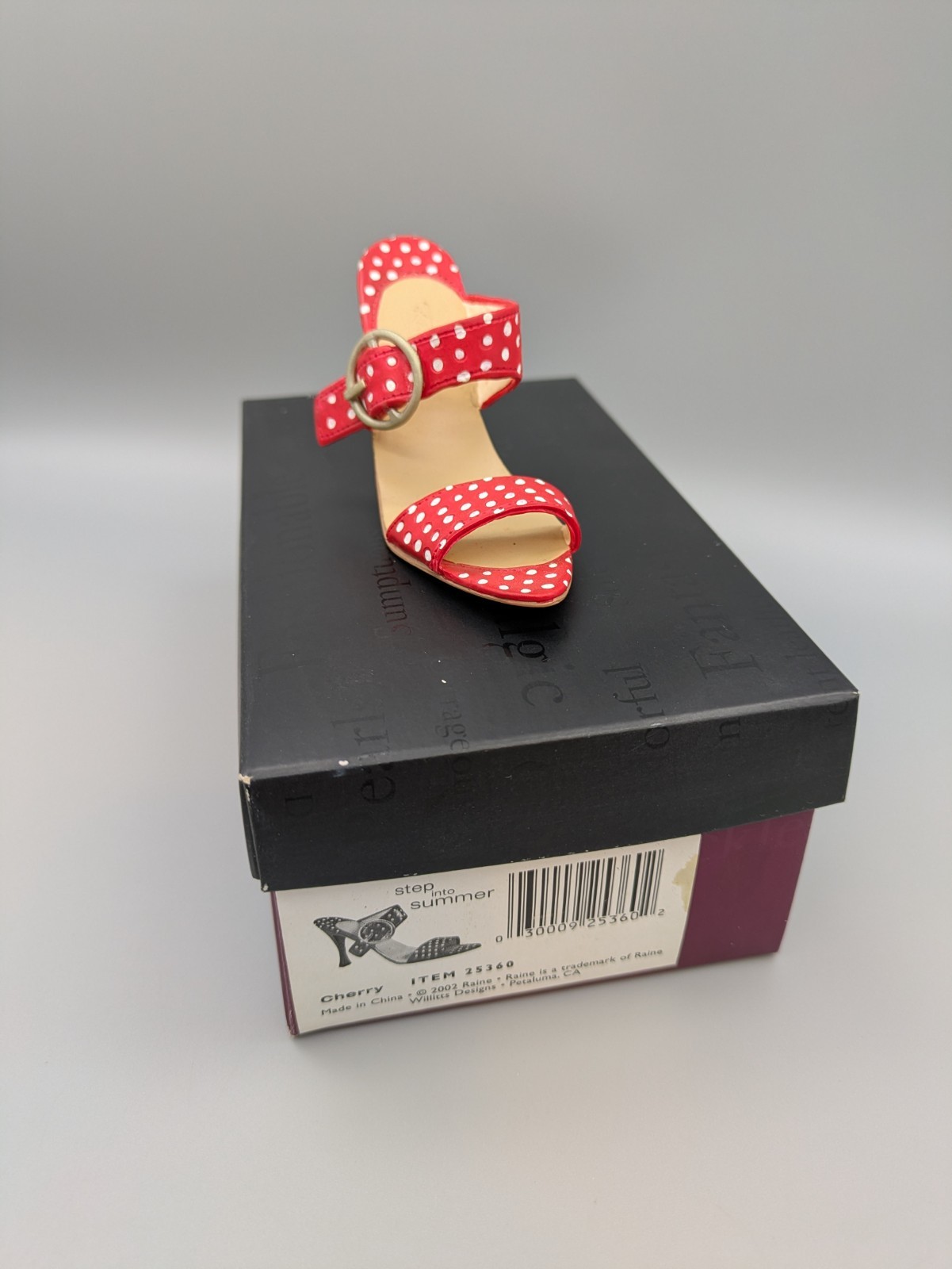 Just the Right Shoe by Raine 2002 Step into Summer Cherry
