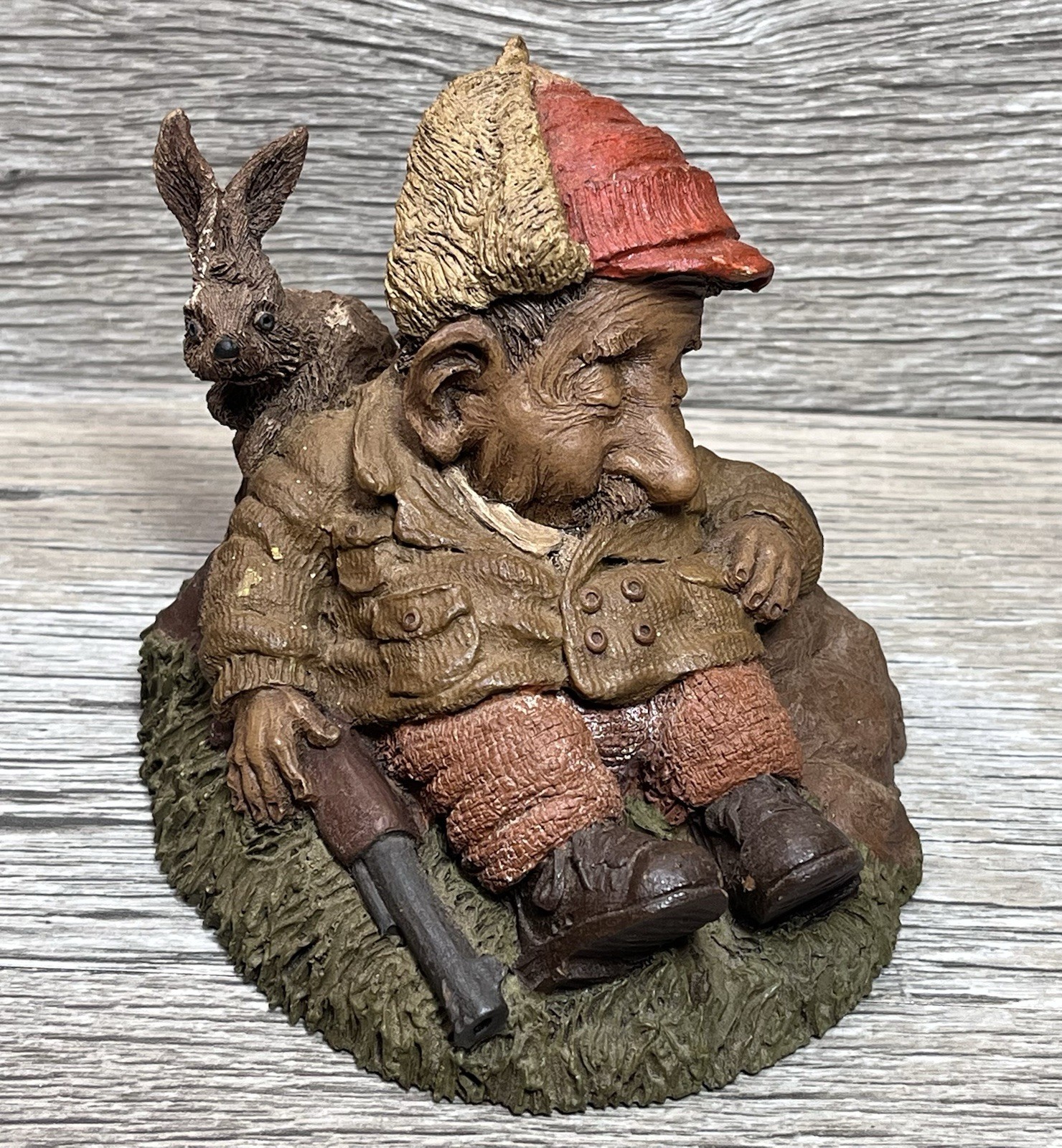 VTG CAIRN STUDIOS The Hunt 1991 Lee Sievers Figurin Gnome Napping Hunter Rabbit