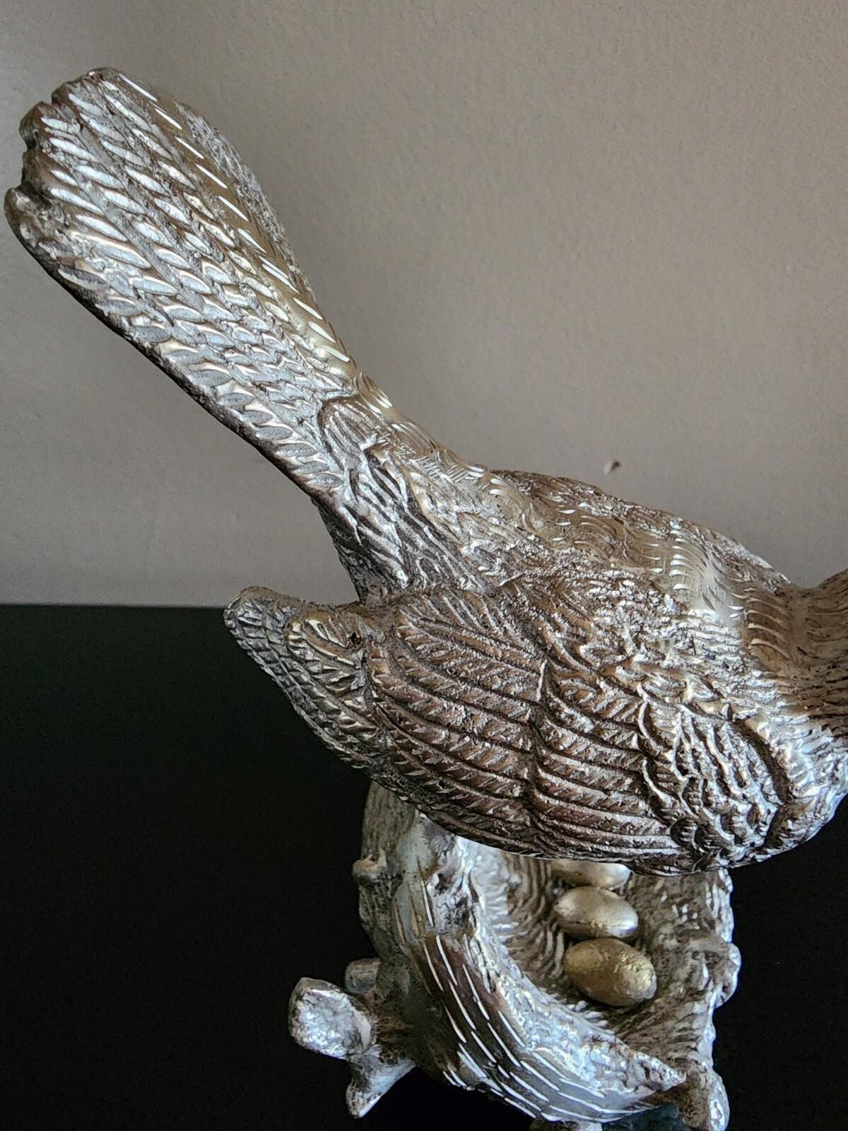 Decor Momma Bird Sitting on Protecting Nest with removable Eggs VTG Pewter Brass
