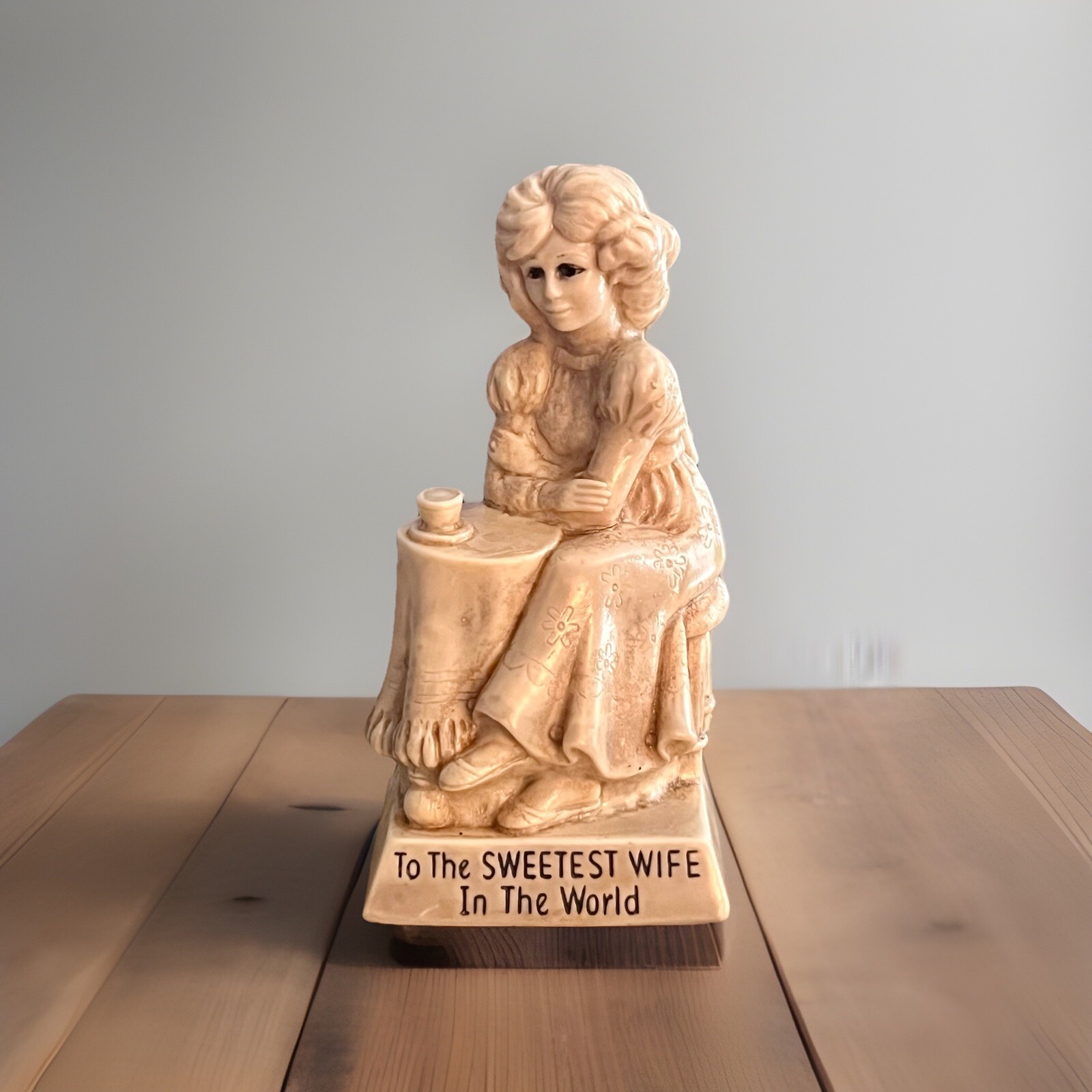 Russ Wallace Berries Statue Sweetest Wife In The World #9016 1971 Vintage 7”
