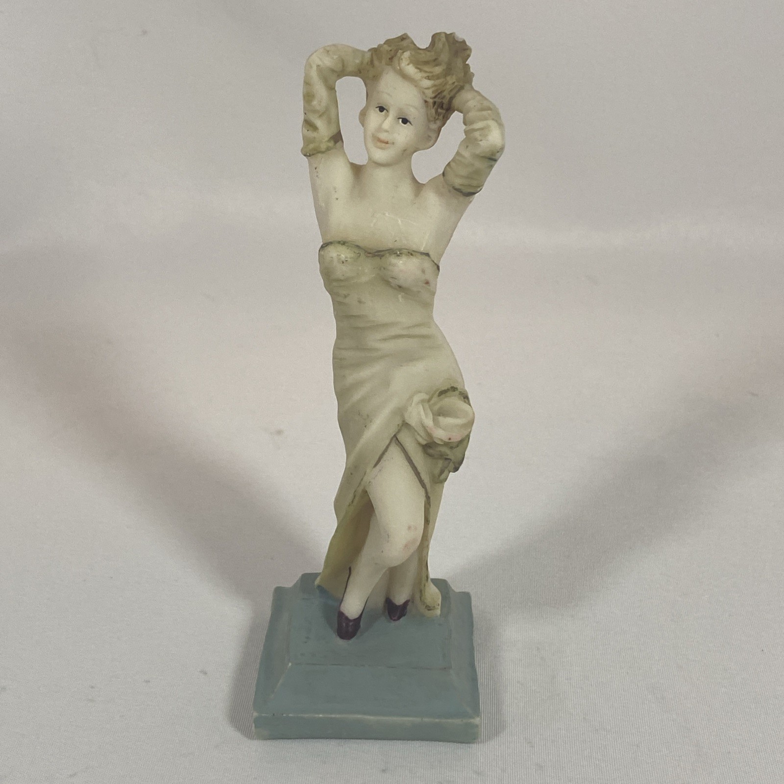 Vintage Art Deco Style Flapper Figurine – Glamour Girl Pin Up 6″