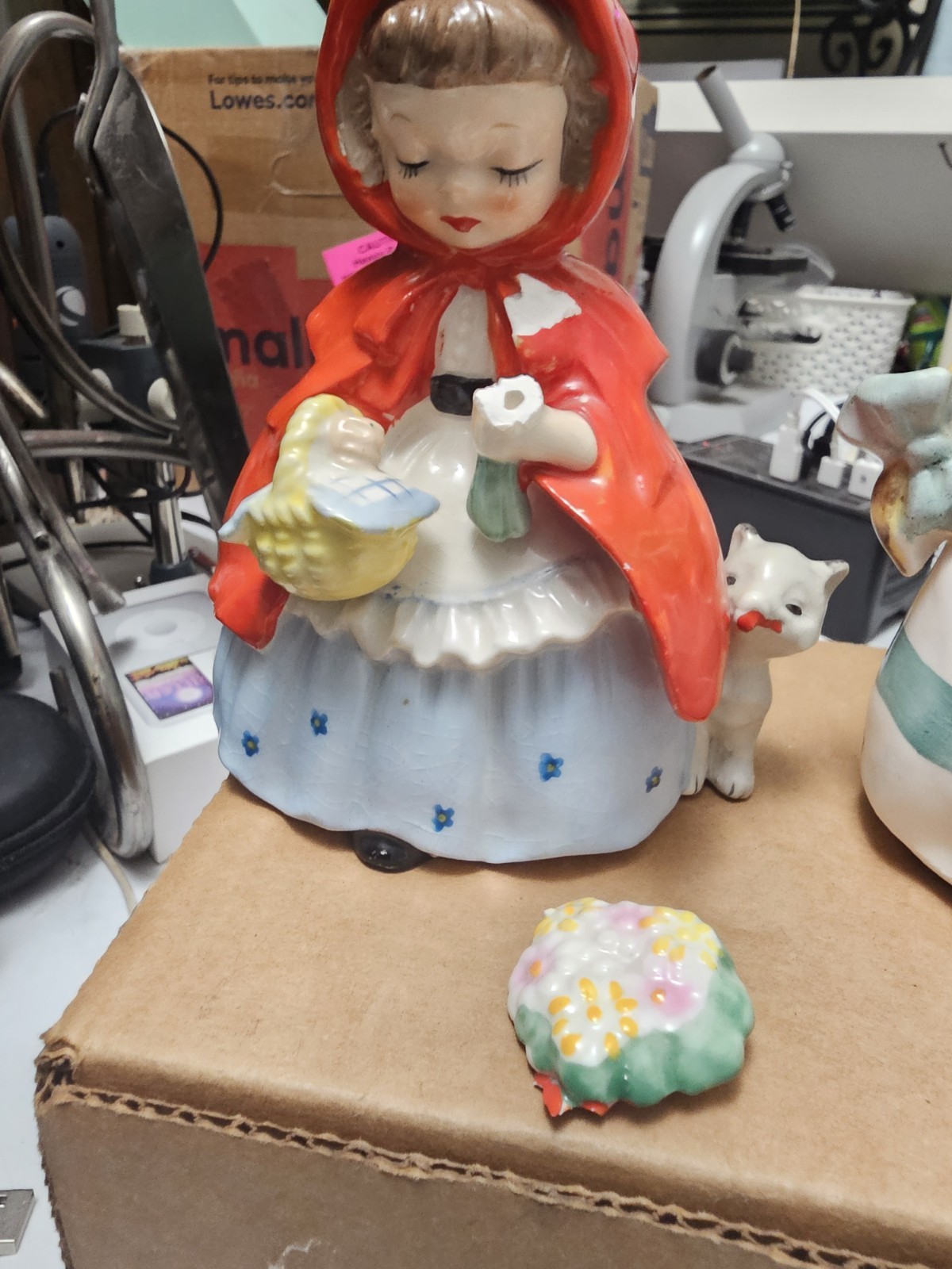 Napco Vintage Porcelain Figurines Set of 3. For Repair