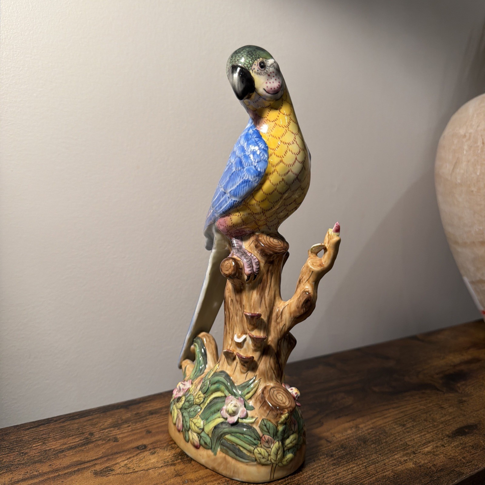 VINTAGE RARE PORCELAIN PARROT ANDREA BY SADEK TROPICAL BIRD 11.5″ READ!!