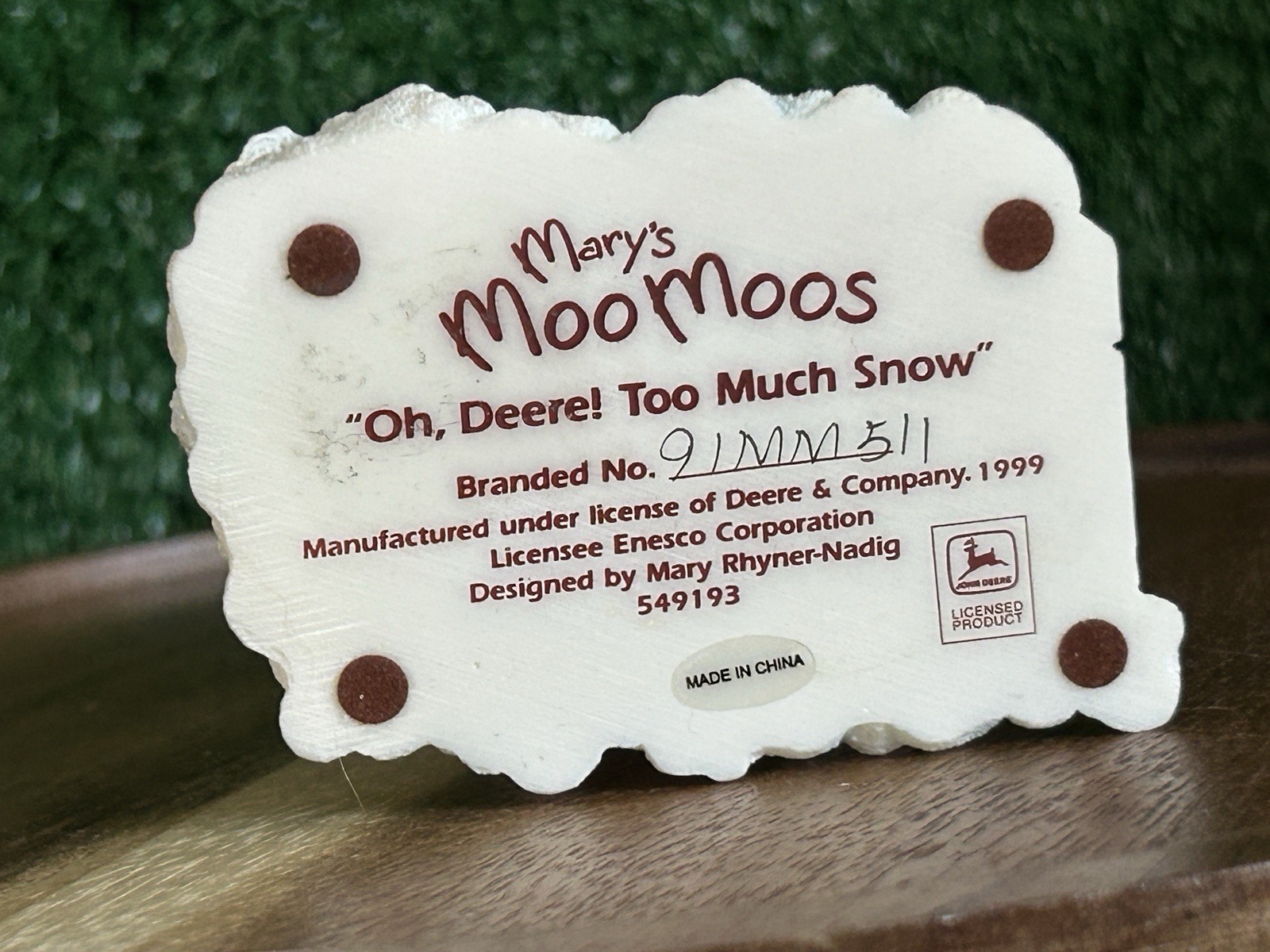 🐄 Enesco Mary’s Moo Moos 1999 John Deere Oh Too Much Snow Winter Christmas