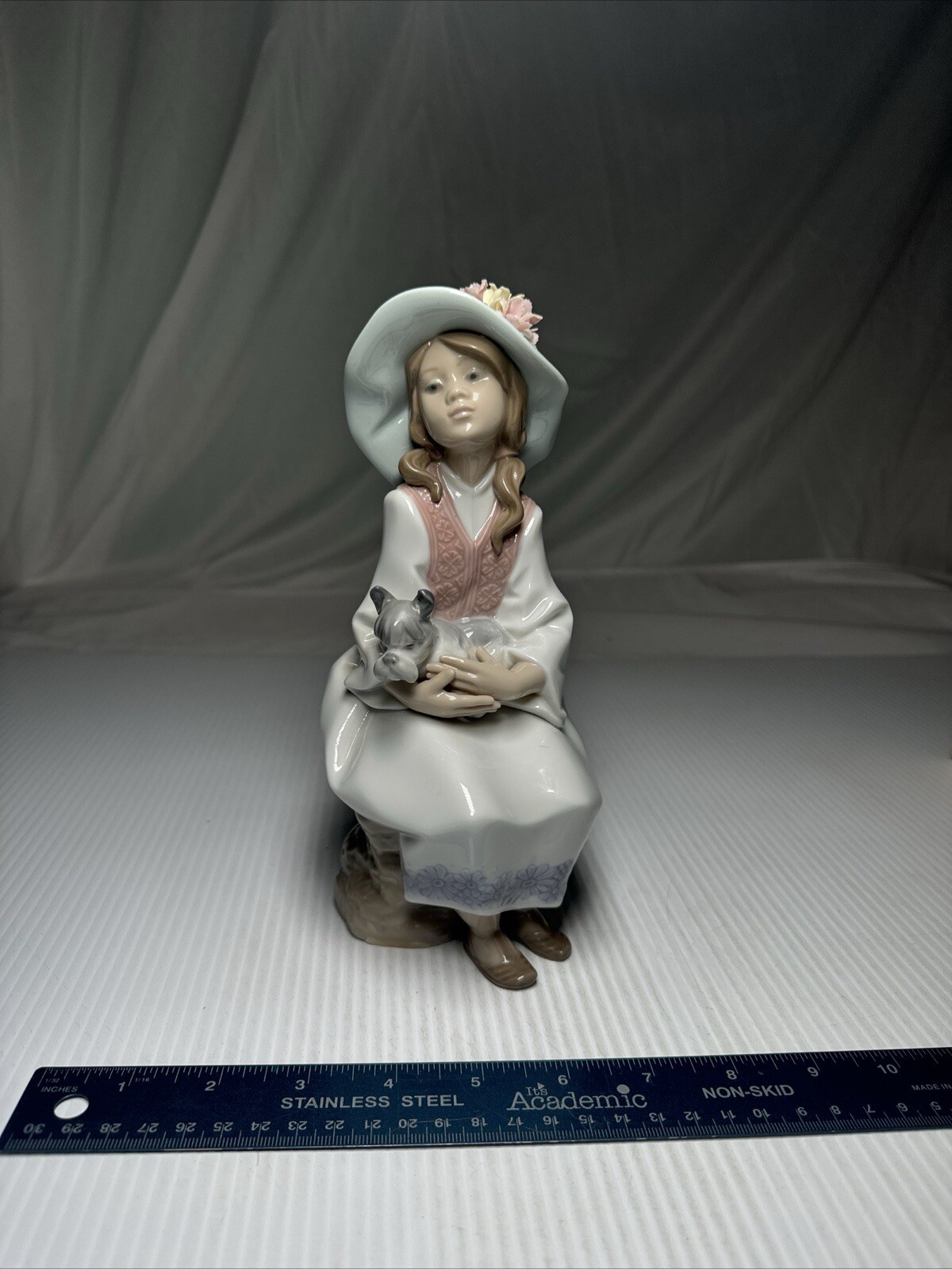 Lladro “Daydreams” 6400 Beautiful Non-Mint No Box See Photos RARE Retired