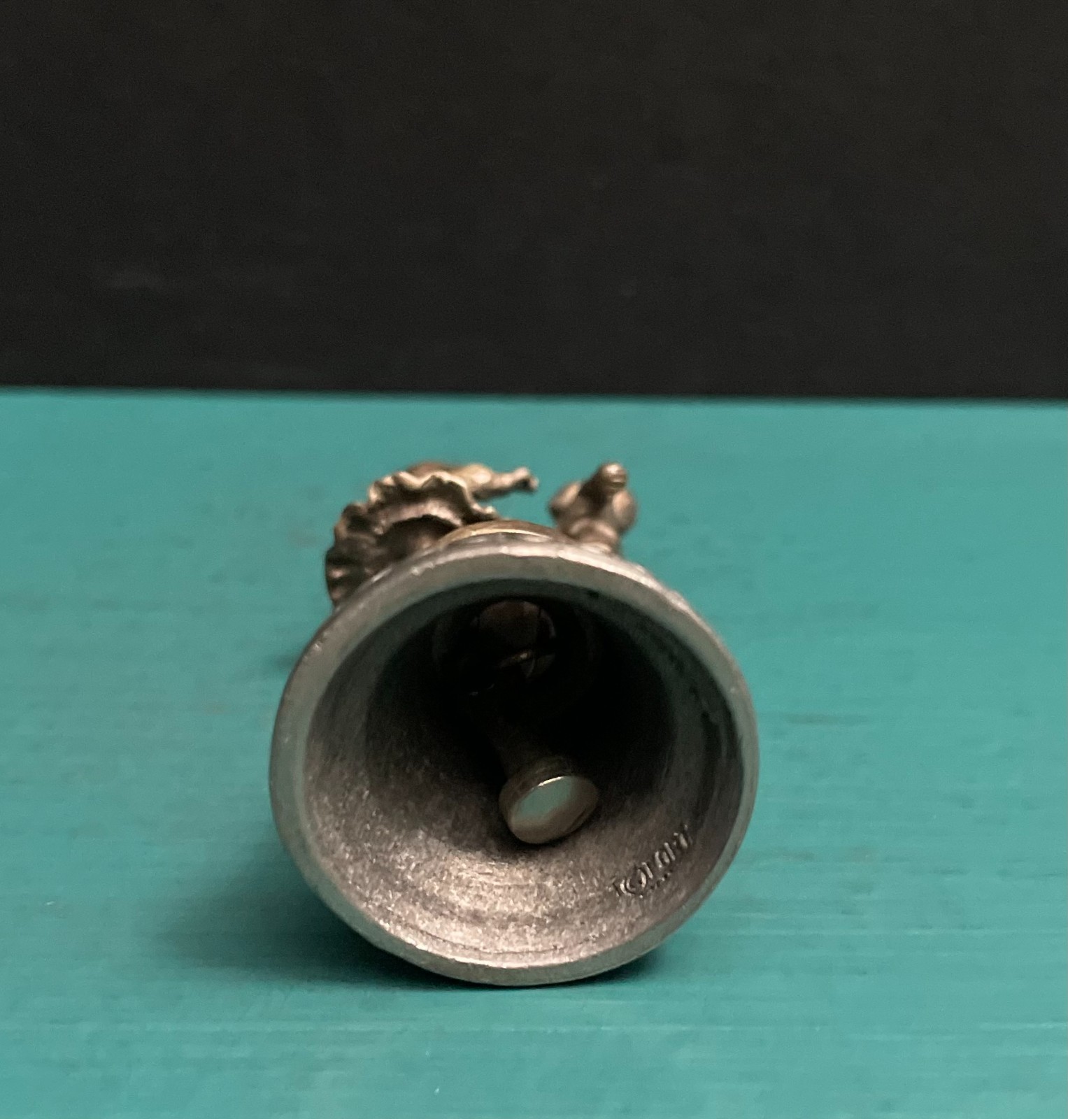 Fort Pewter Hershey’s Kisses Candy Kids Boy Girl Mini Art Figurine Souvenir Bell