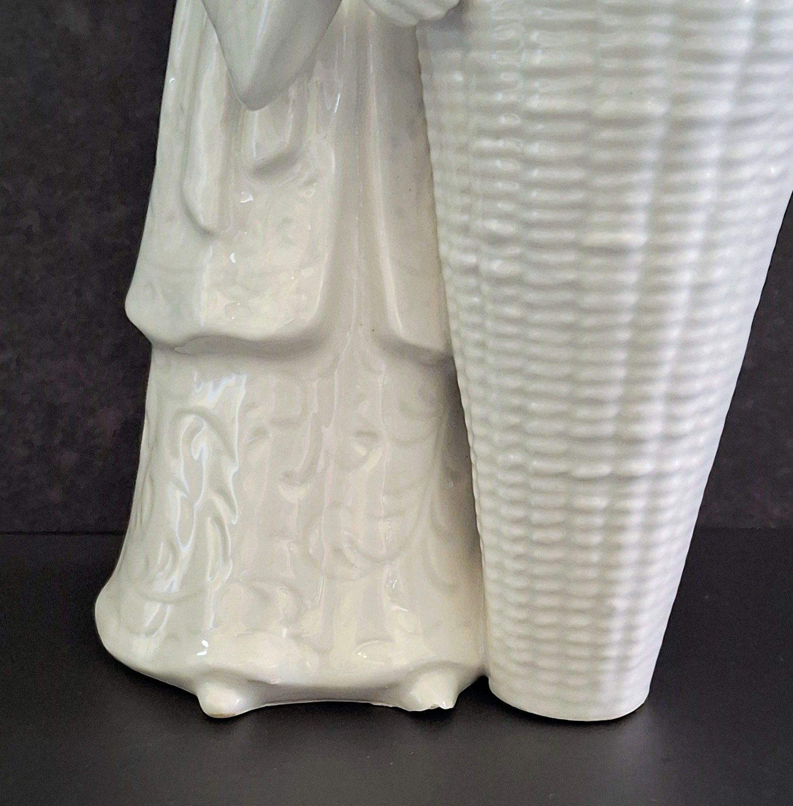 Fitz & Floyd White Blanc de Chine Character Chinoiserie Asian Man w/Basket 7.5”