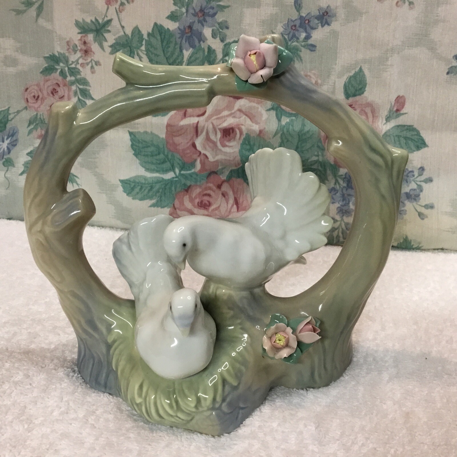 Miguel Requena Spain TWO DOVES Large Porcelain – RARE Vtg. Excellent Condition!