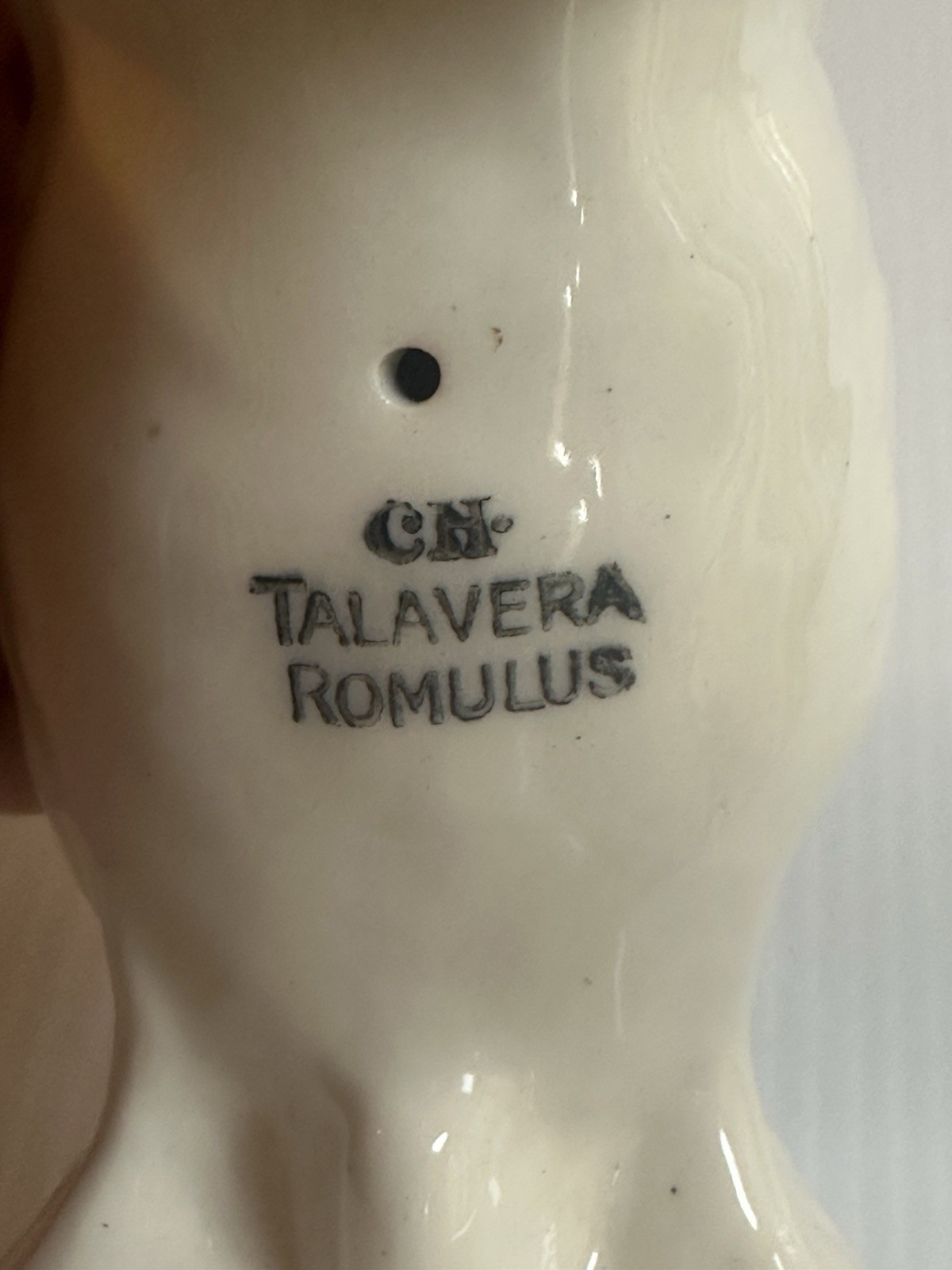 BESWICK ENGLAND WIRE HAIRED FOX TERRIER PORCELAIN FIGURINE CH TALAVERA ROMULUS