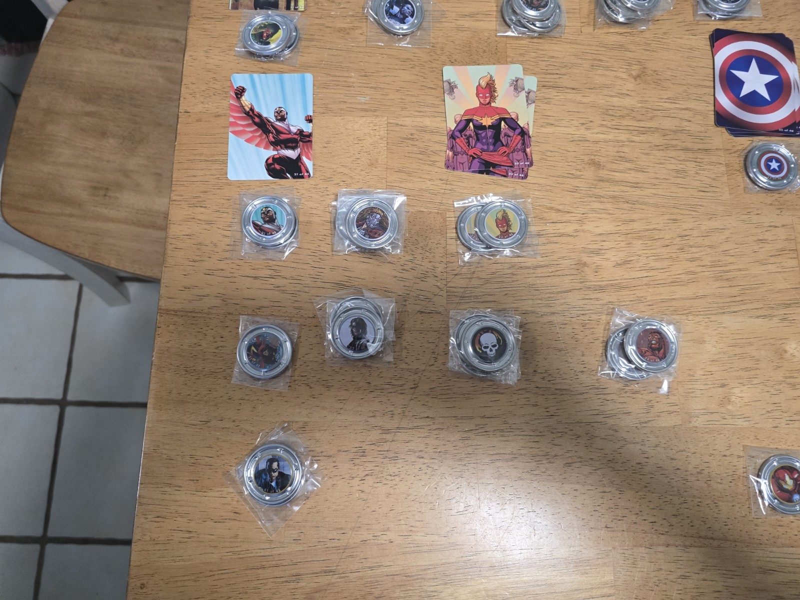 Lot of 99 Marvel Hubsnaps and 50 Cards – Some Rare & Super Rare Please Read