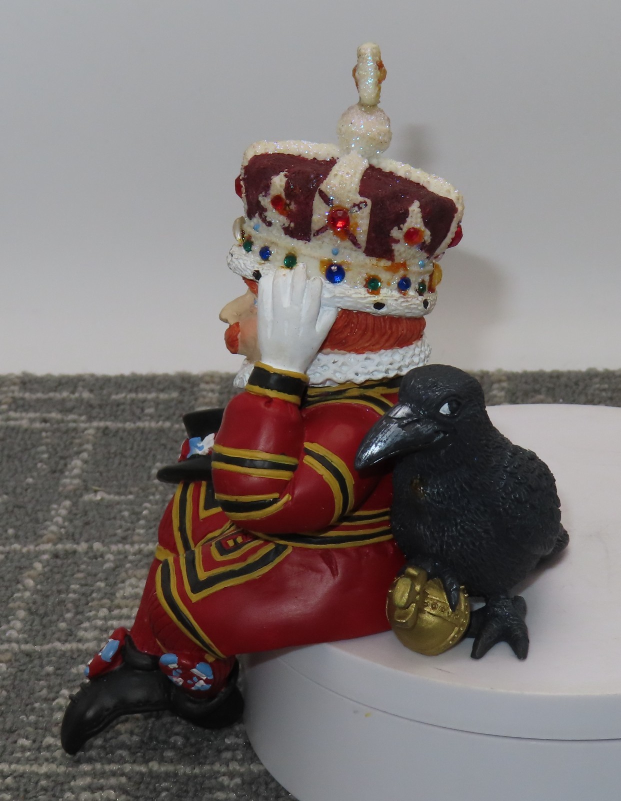 Shenandoah The Keeper of The Crown Jewels Figure Shelf Sitter NIB