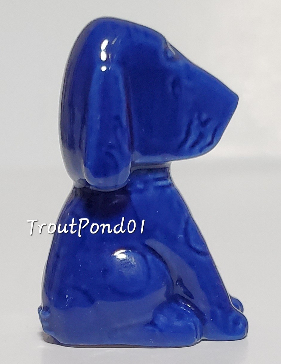 Wade Whimsies Dismal Desmond Dog Porcelain Figurine 2015 OIWCC Club Piece Blue