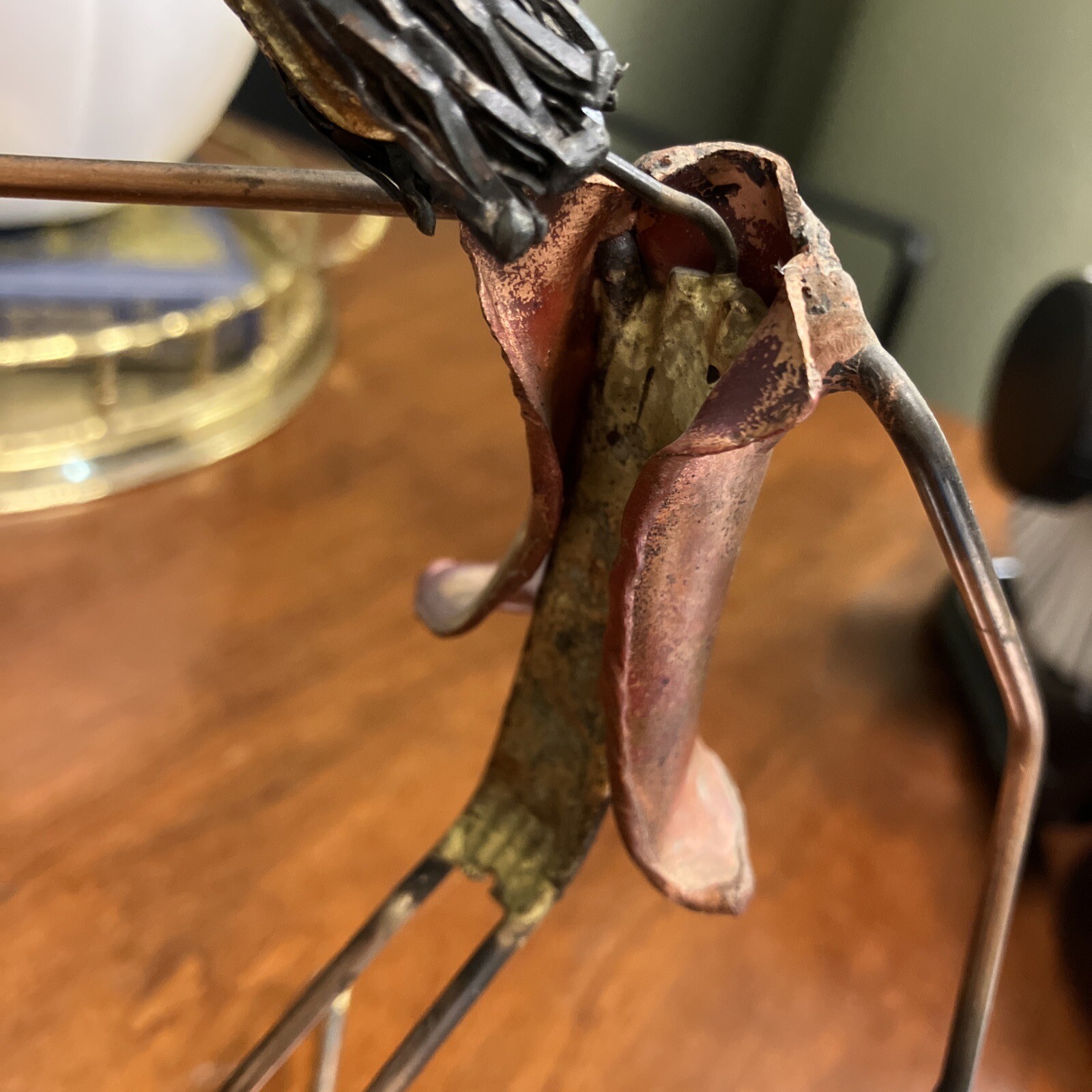 Vintage Abstract Copper/Brass Wire Man W/Kite Figurine Sculpture-8.5”x8”