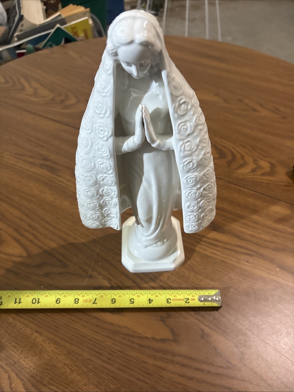 GOEBEL HUMMEL White Porcelain Praying Madonna West Germany HM 55 13″ Floral Cape