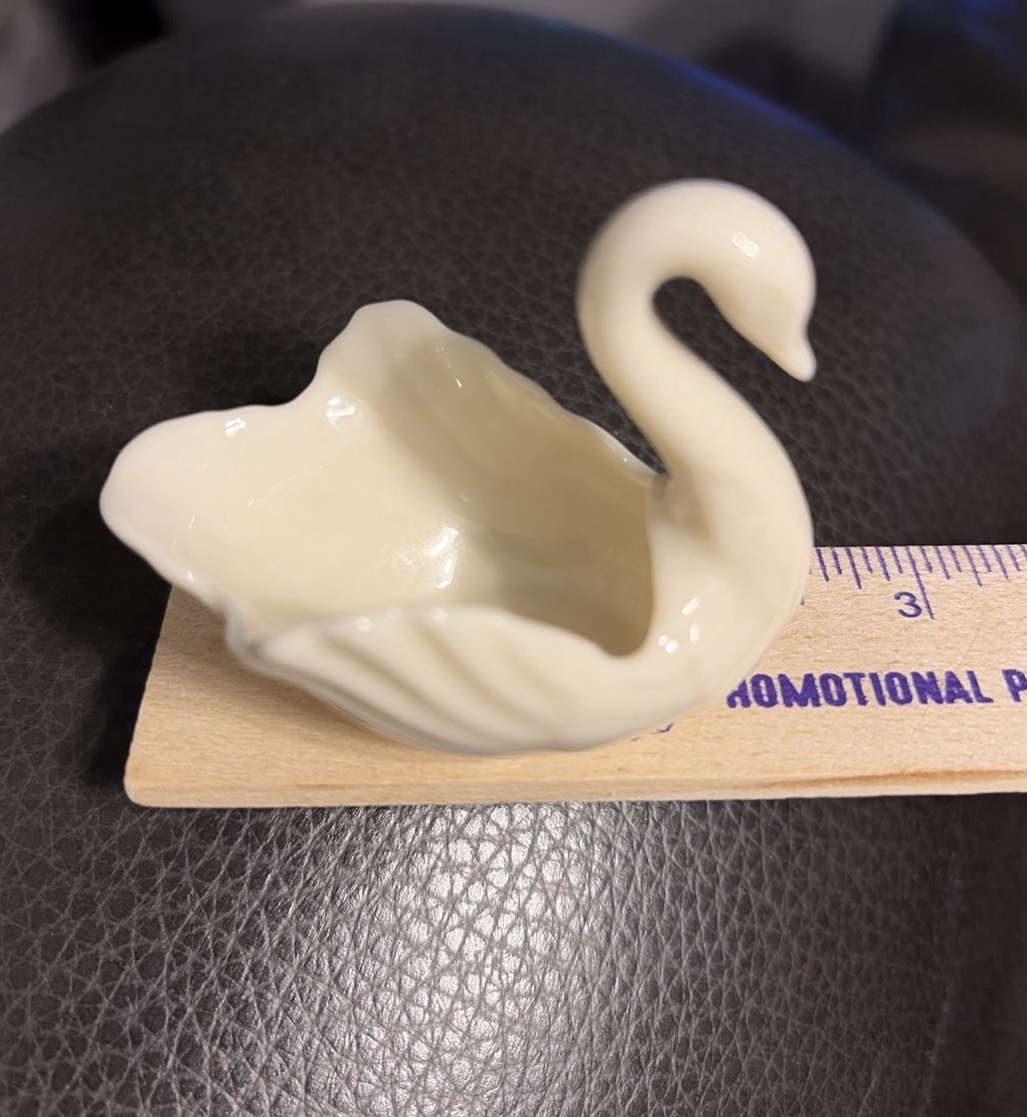Vintage 2″ Lenox Ivory Porcelain Swan Placecard or Ring Holder “To The Bride”
