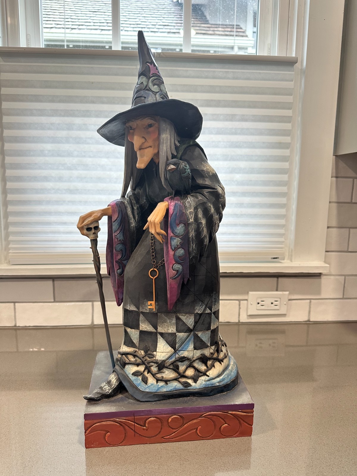 Jim Shore Halloween 24″ Old Witch With Cane #4014287 Used, Not in Original Box