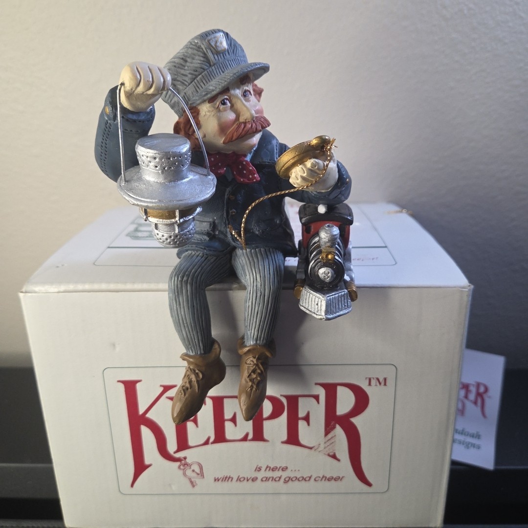 VINTAGE Collectible Figurine Shenandoah Designs The Keeper of The Rails RARE
