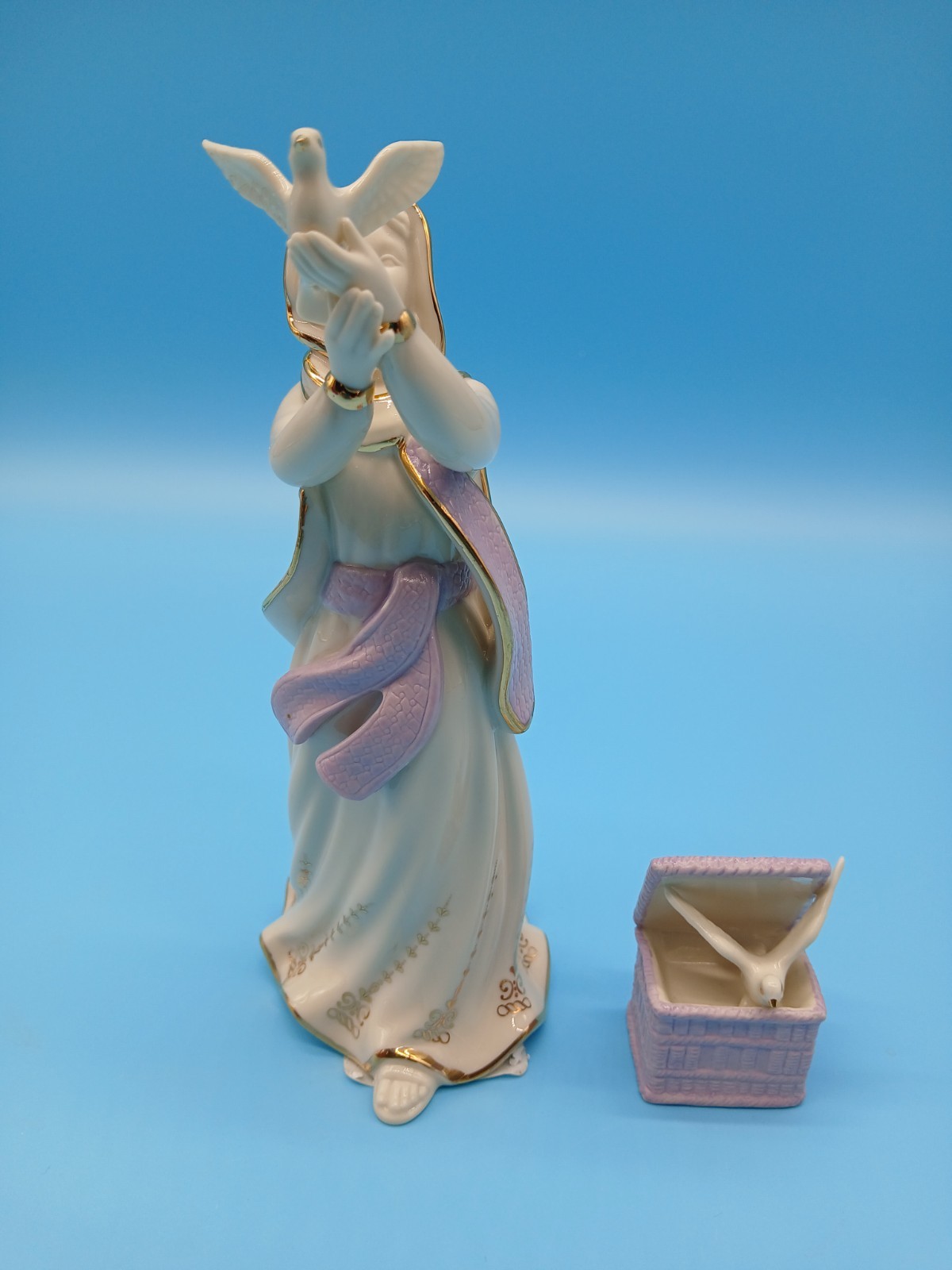 Lenox First Blessing Nativity – DOVE SELLER with Basket