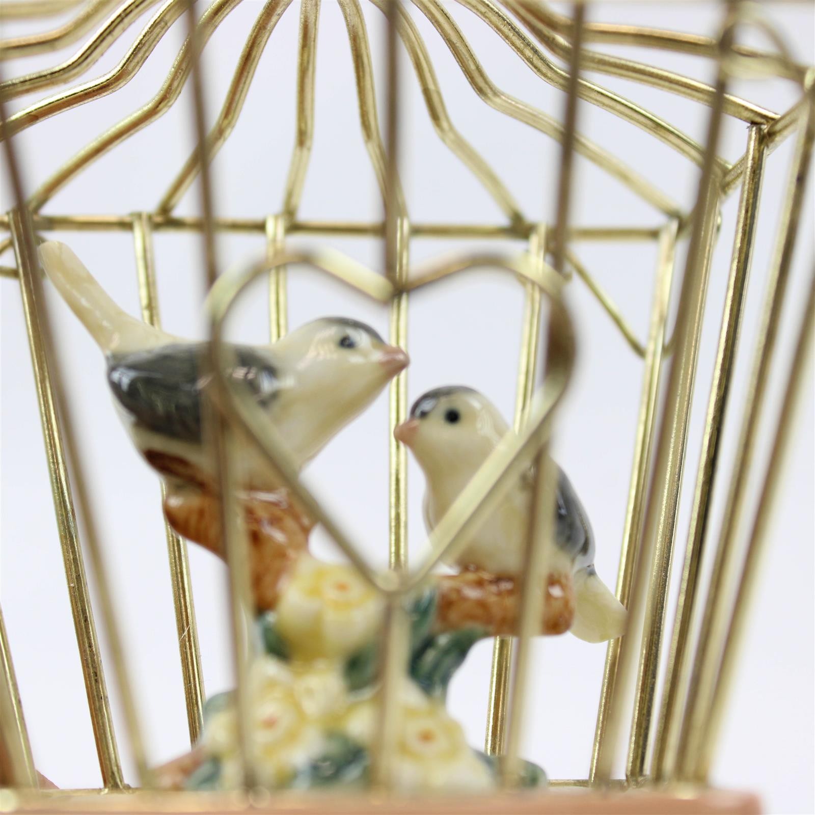 Westland Giftware Porcelain Figurine Two Birds in Cage 4in Tall – New