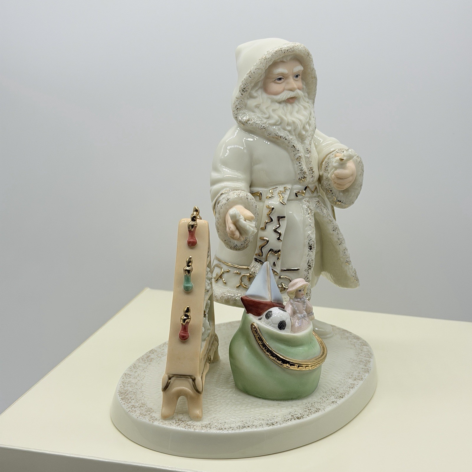 Lenox Classic International Babbo Natale Santa Figurine 24KT Gold COA & Box