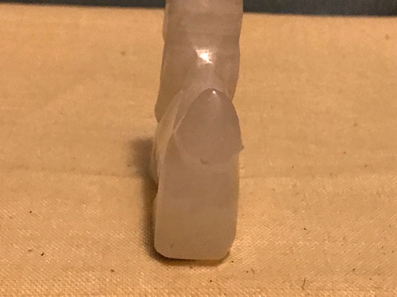 Vintage Carved ONYX Dog Bloodhound Figurine Off-White w/Striations Translucent
