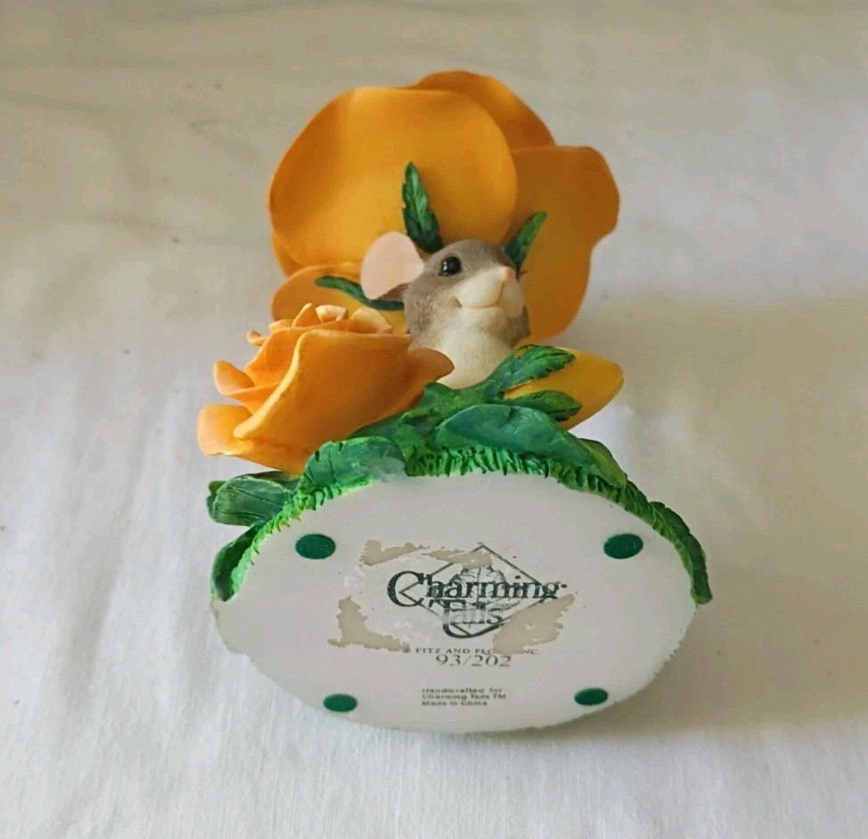 Charming Tails “Floral Candle Holder With Mackenzie ” Yellow Rose 🌹 Mouse Nib