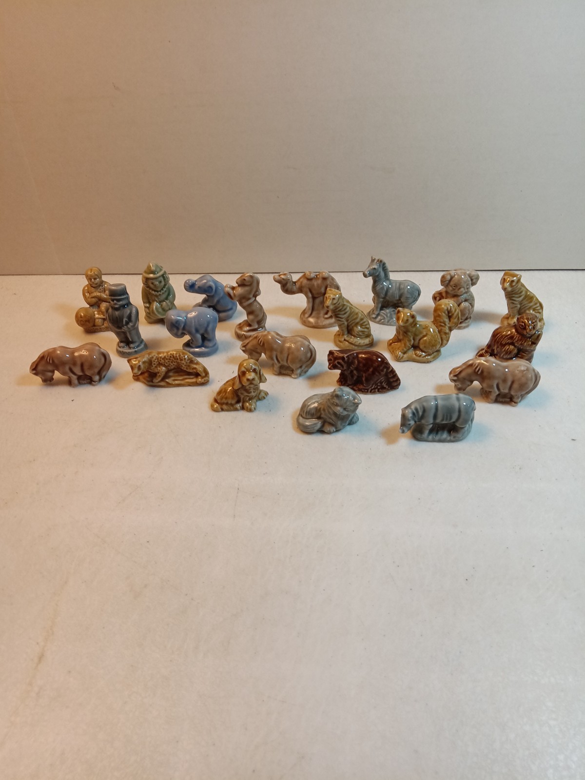 Vtg. Wade Rose Tea Whimsies Lot Of 21 Mixed Ceramic Miniatures Animals + Circus