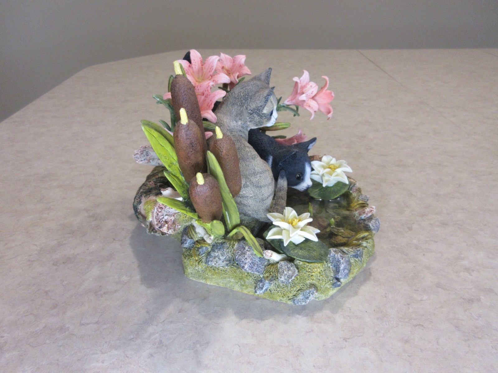 Lenox AFTERNOON AMAZEMENT Resin Cat Figurine. 2001. Cats & Cattails by Fish Pond